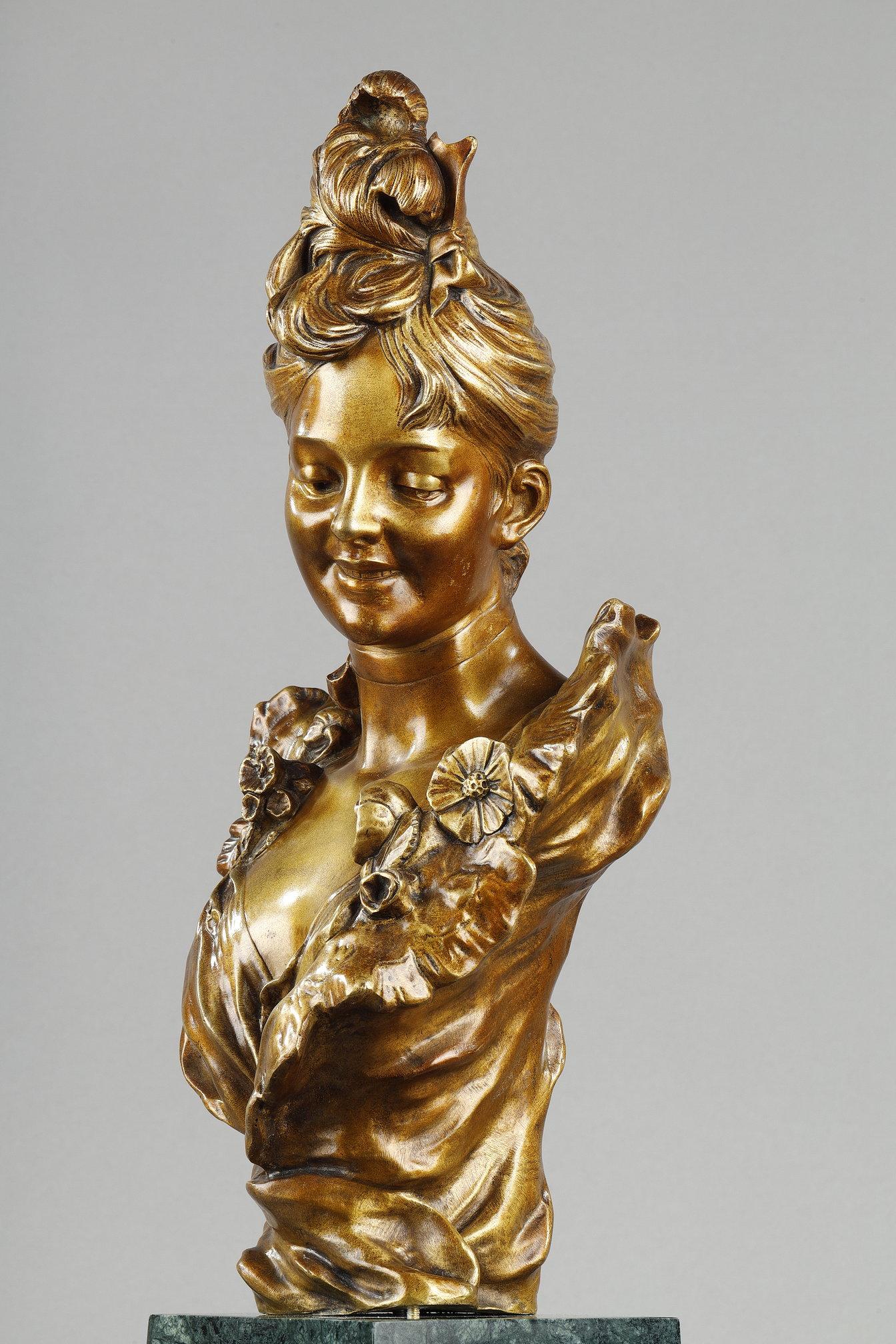 Bronze Bust of a young woman from the Belle-époque, by Victor Léopold Bruyneel For Sale