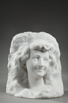 Bust of a young woman in Carrara marble, 19th century