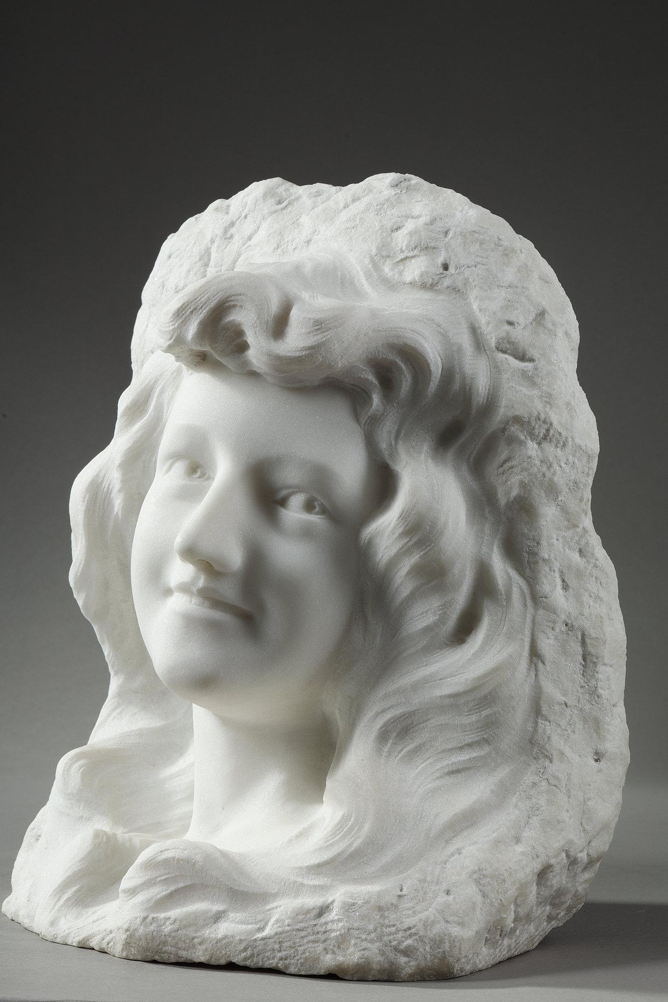 Bust of a young woman in Carrara marble, 19th century For Sale 1