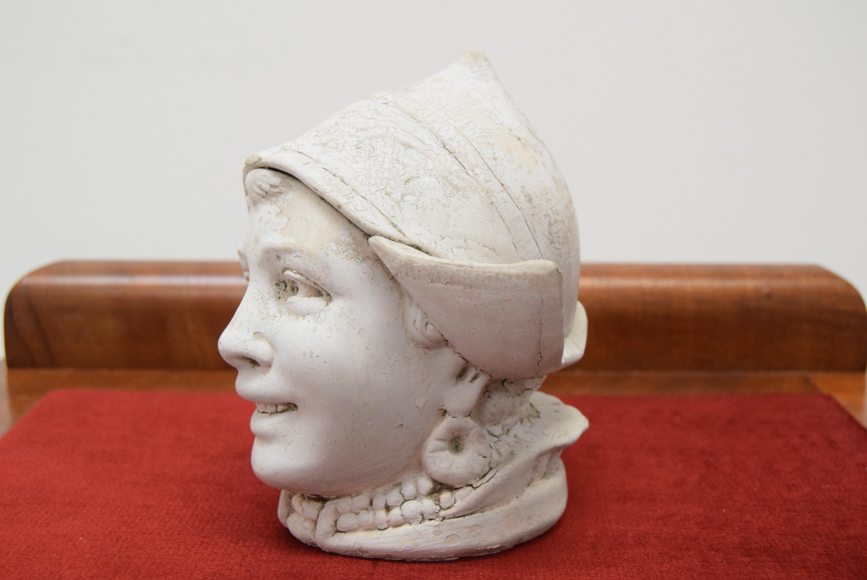 Czech Bust of an Unknown Woman by Georg Klimt, from 1915 For Sale