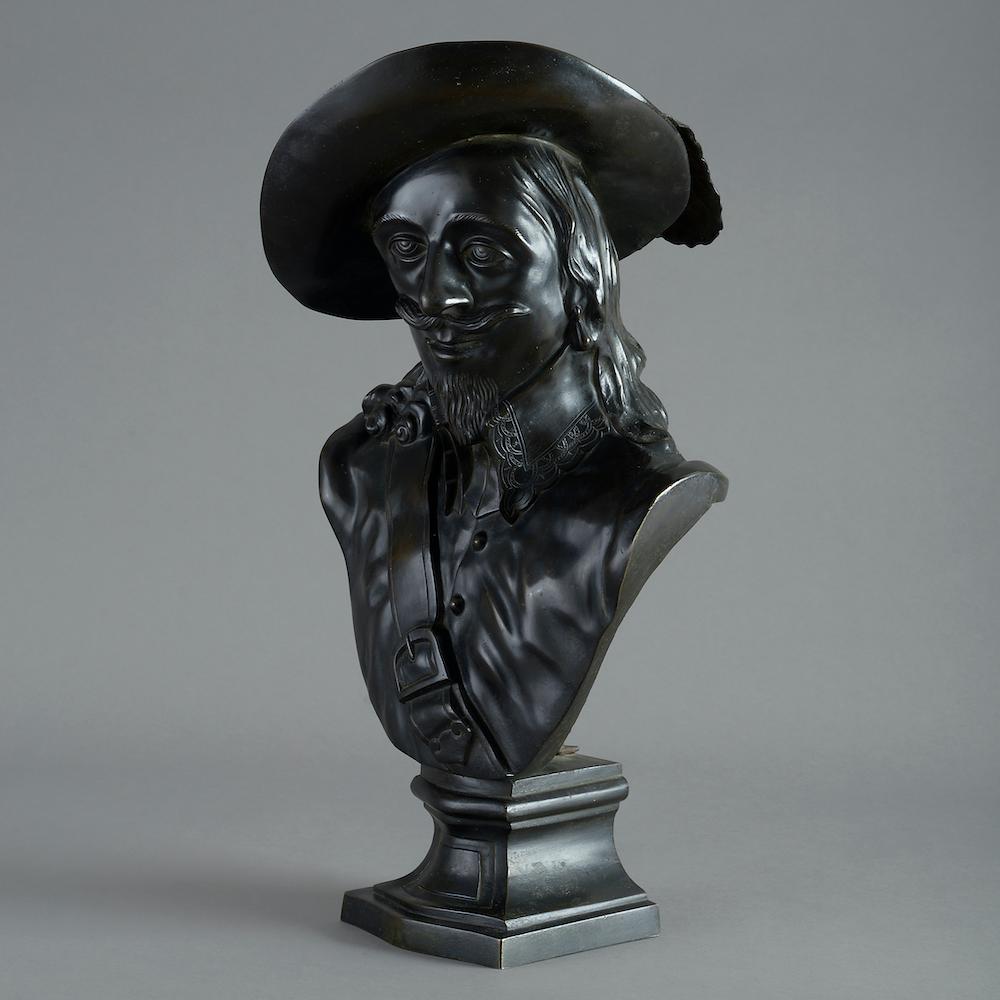 Un raro busto in bronzo di Charles I attribuito a John Cheere (1709-1787).

Patinatura e socle originali.