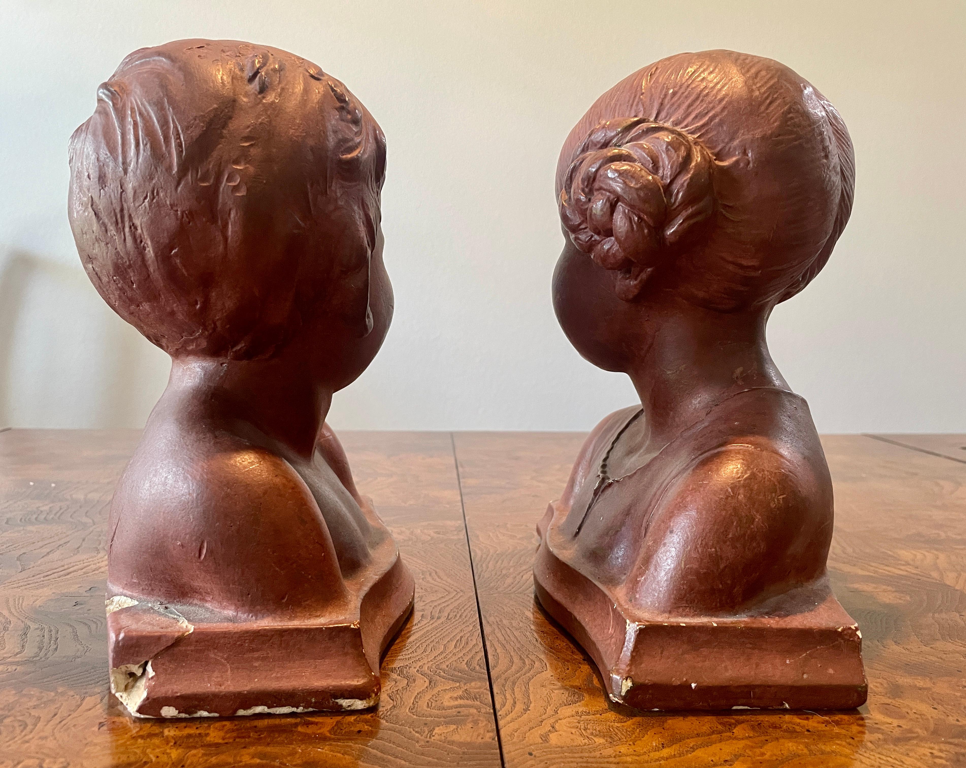 Busto di bambino - Una coppia di sculture in vendita 4