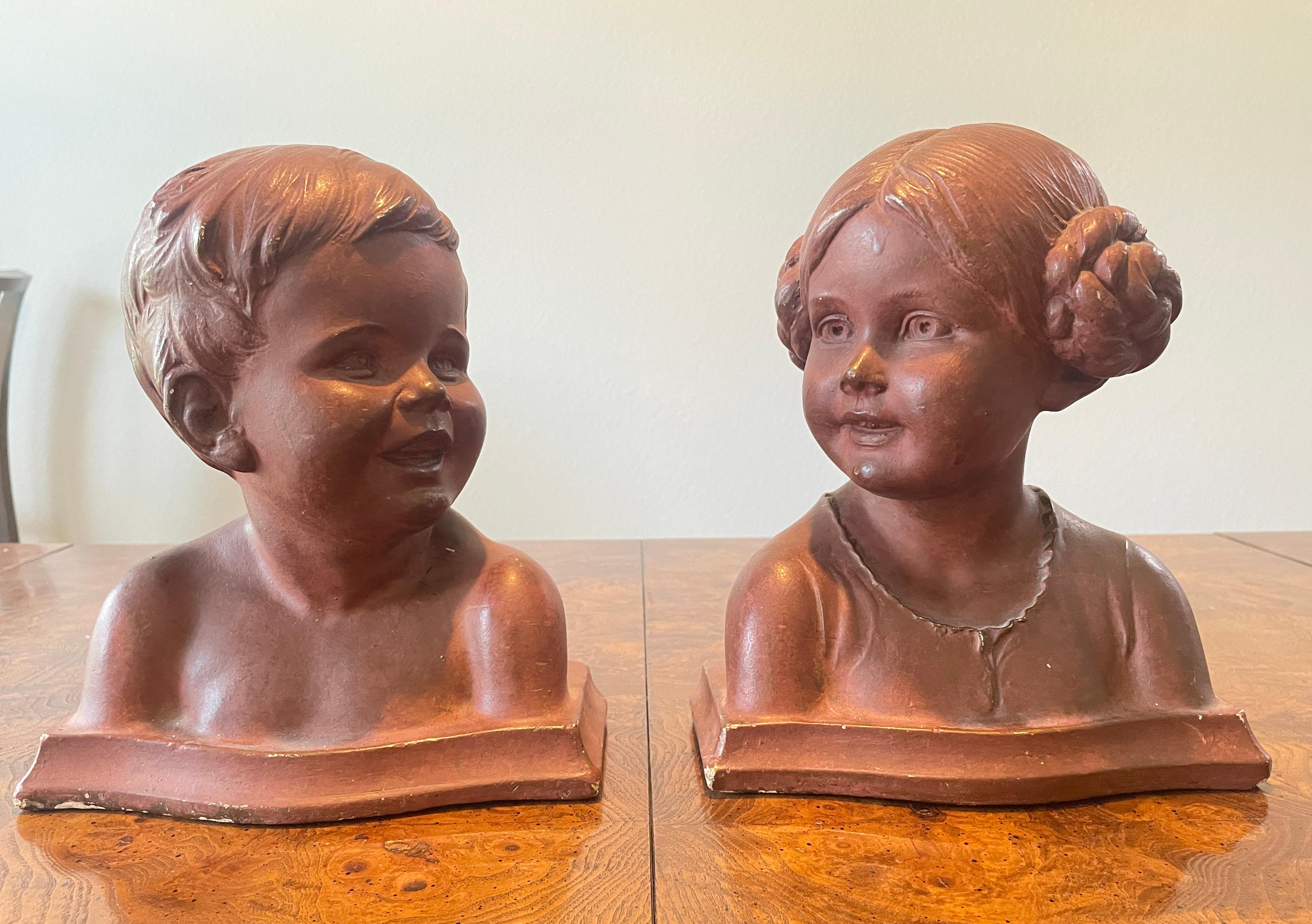 Busto di bambino - Una coppia di sculture in vendita 3