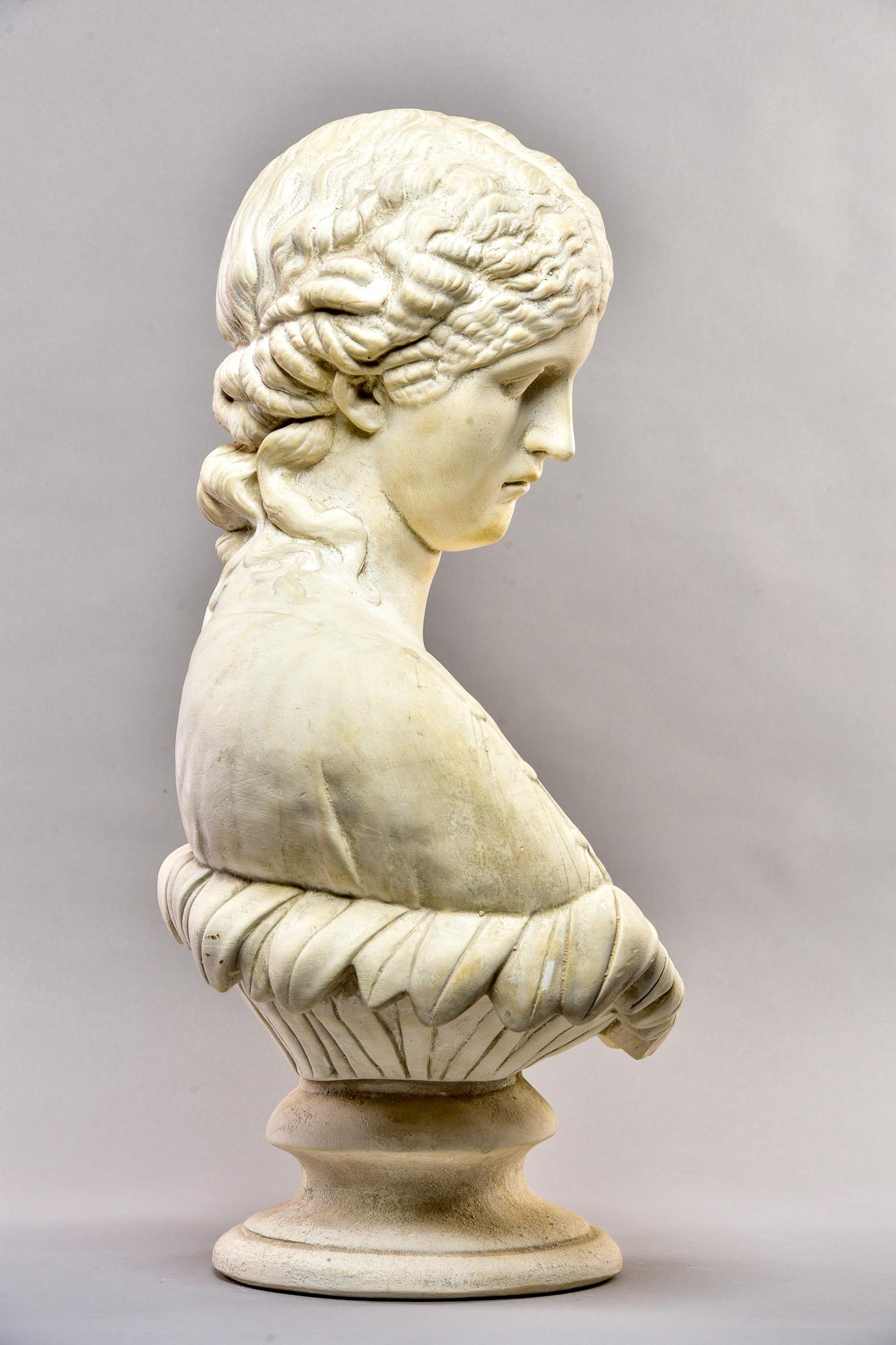 Bust of Classical Greek Female Figure In Good Condition In Troy, MI