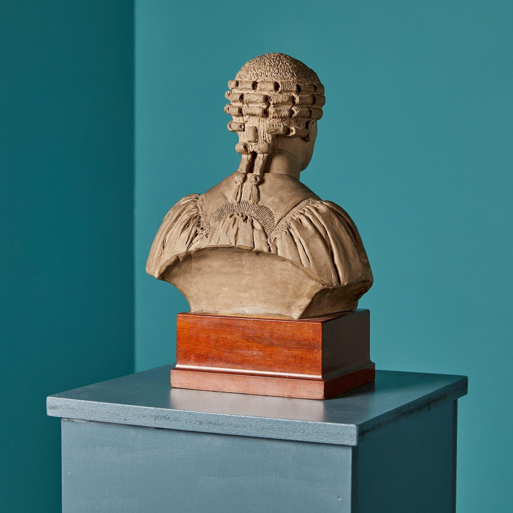 Bust of Doulton Chairman Lewis John Eric Hooper von John Broad (Viktorianisch) im Angebot