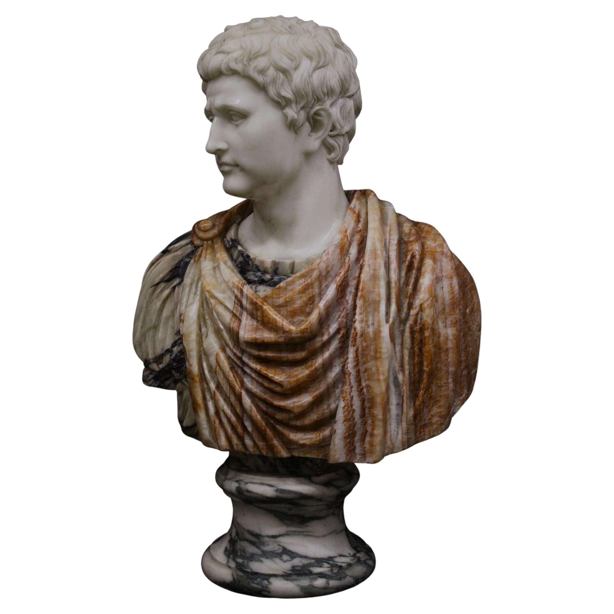 Buste d'empereur en marbre polychrome, buste en marbre, sculpture en marbre, onyx en vente