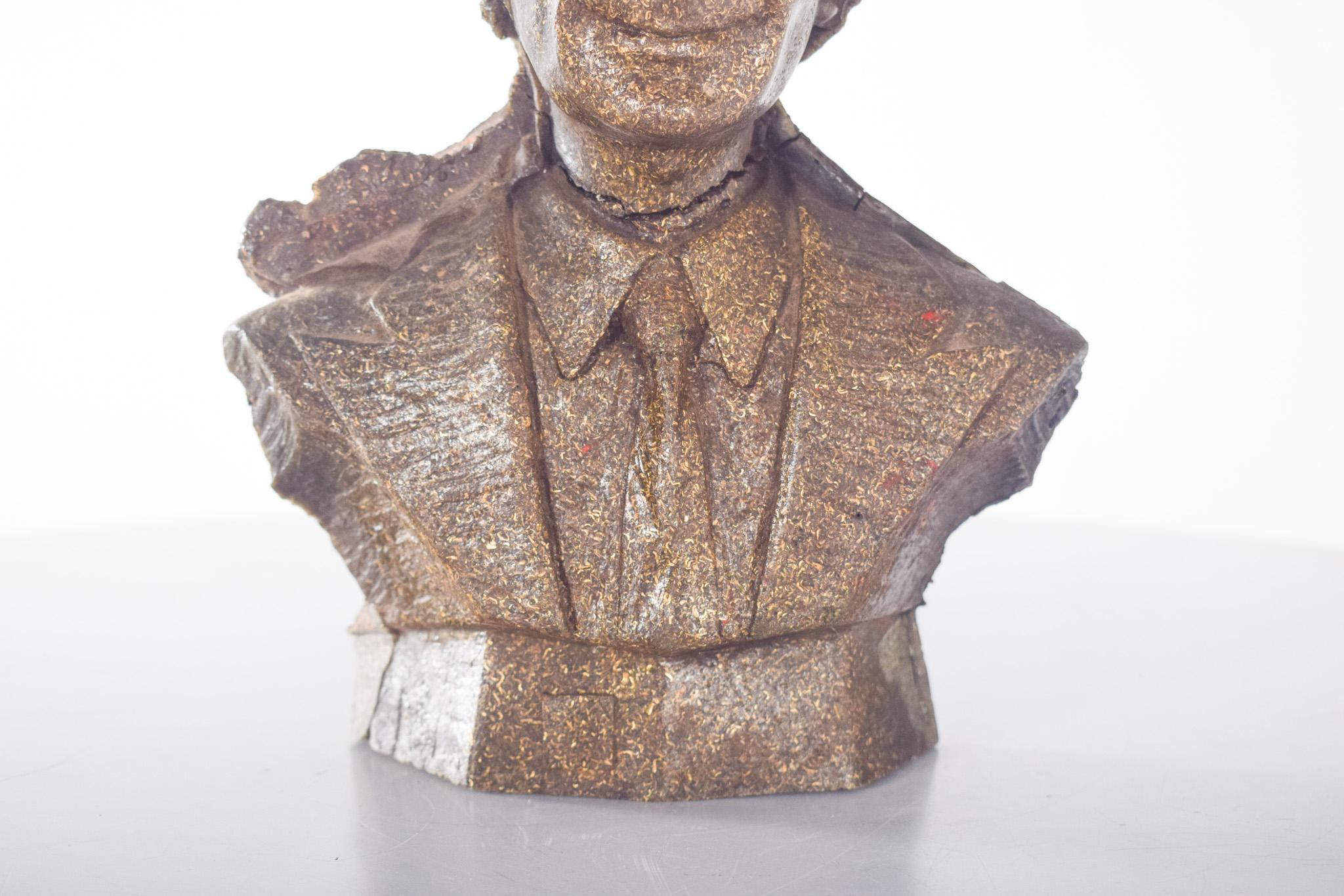 Mid-Century moderno Busto di Francisco Sá Carneiro a Metal, Portogallo in vendita