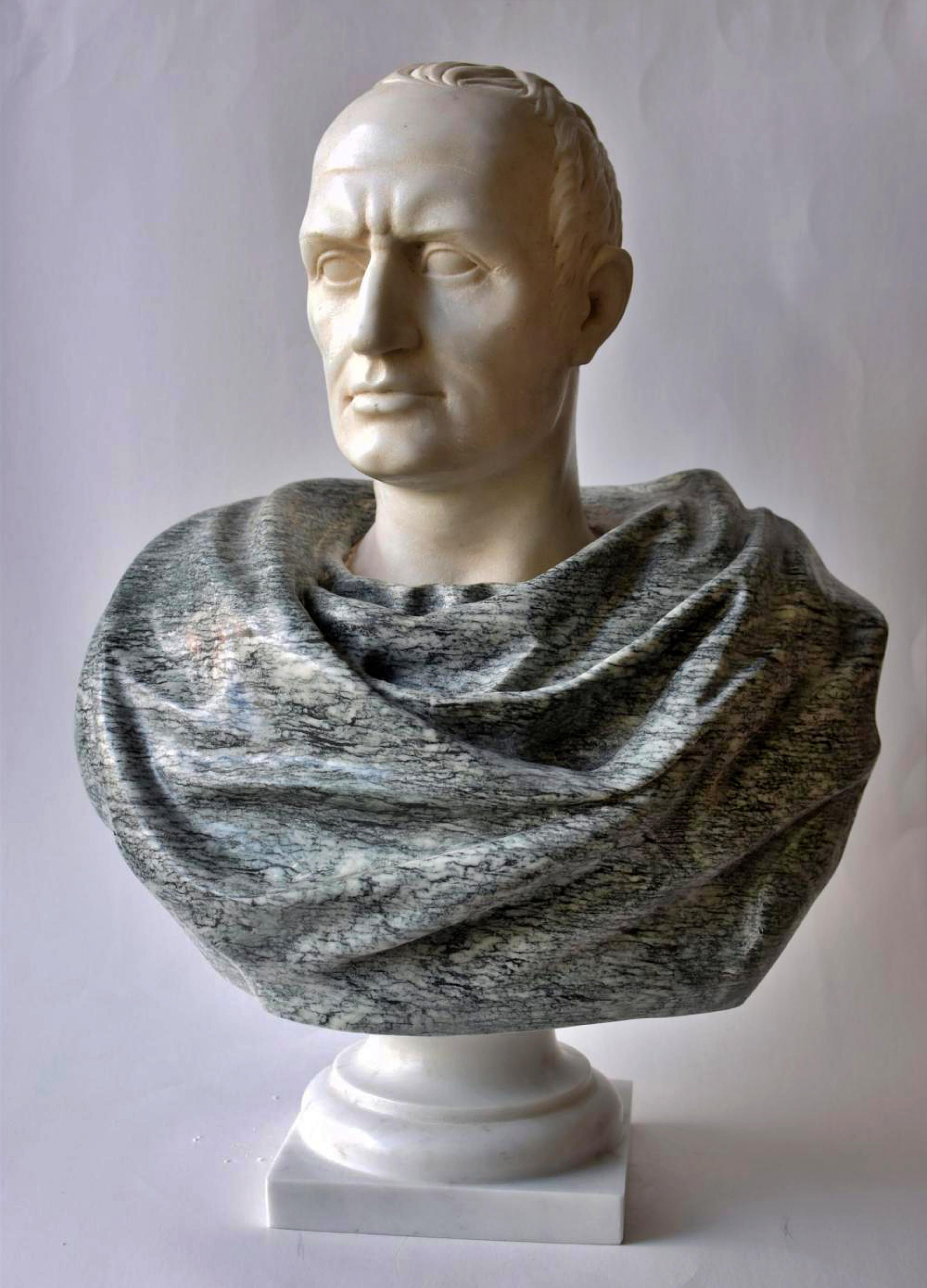 Bust of Julius Caesar carved on Cipollino Apuan Marble end 20th Century For Sale 1