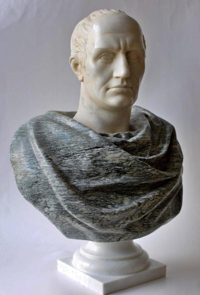 Bust of Julius Caesar carved on Cipollino Apuan Marble end 20th Century For Sale 2