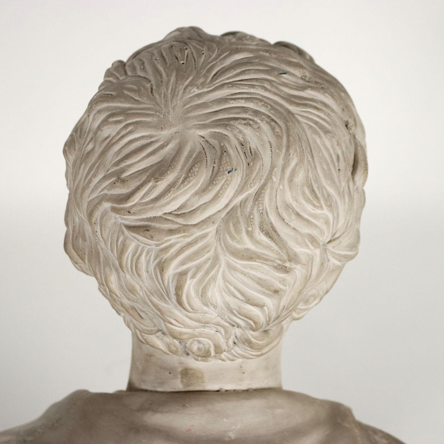 Bust of Julius Caesar with Concrete Column, Italy Late 19th – Early 20th Century In Good Condition In Milano, IT