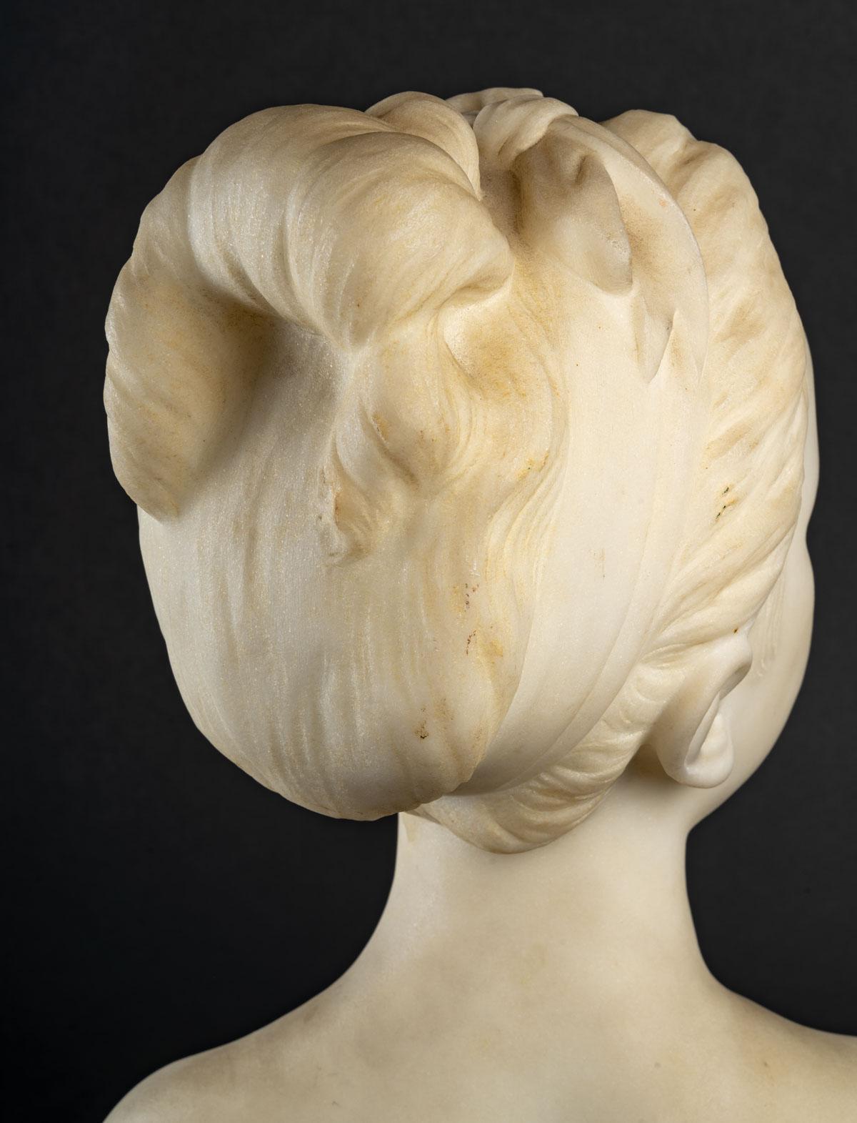 Bust of Louise Brongniart by Jean-Antoine Houdon In Good Condition In Saint-Ouen, FR