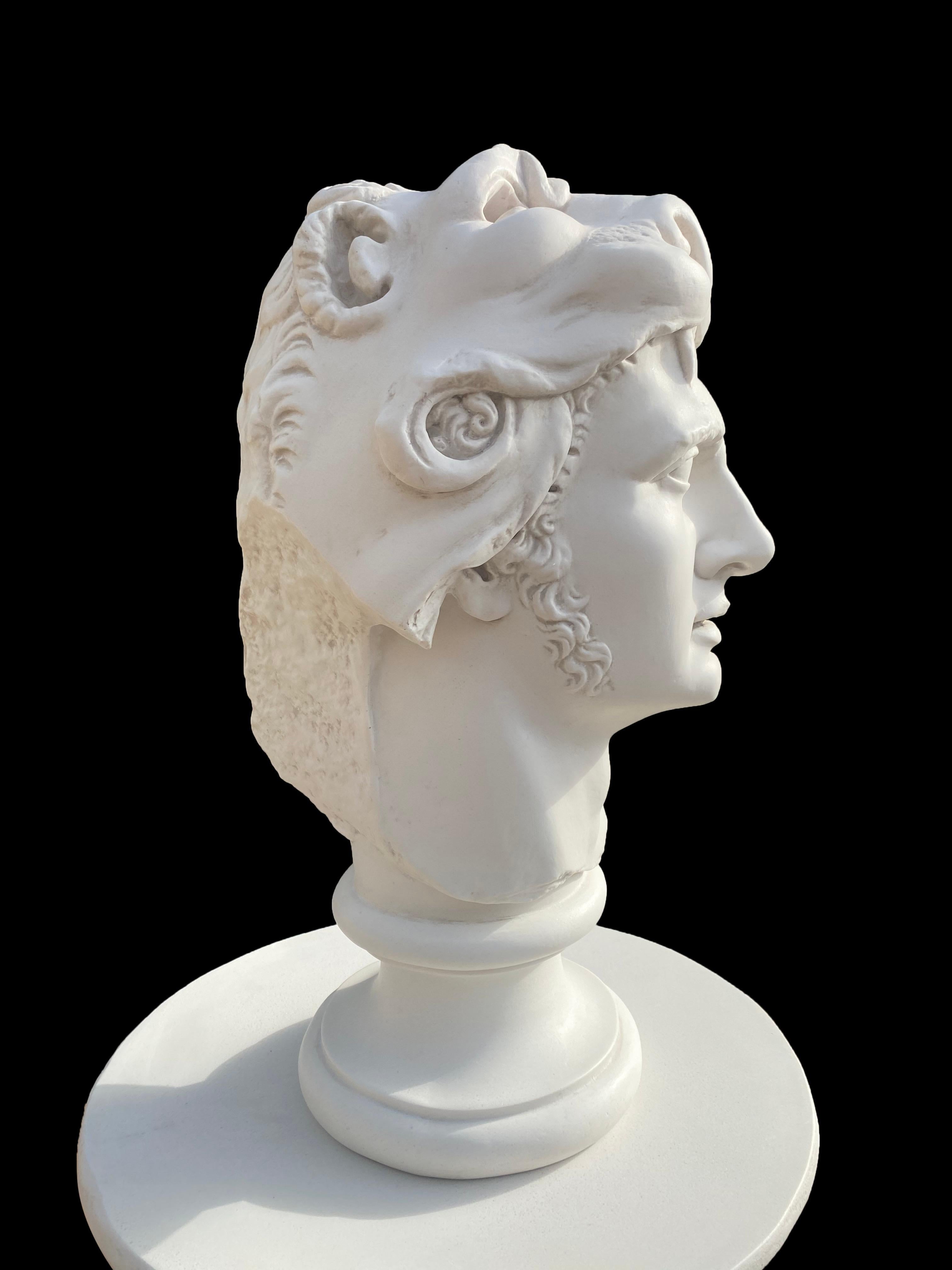 Busto di Mitridate - Scultura classica del XX secolo in vendita 4