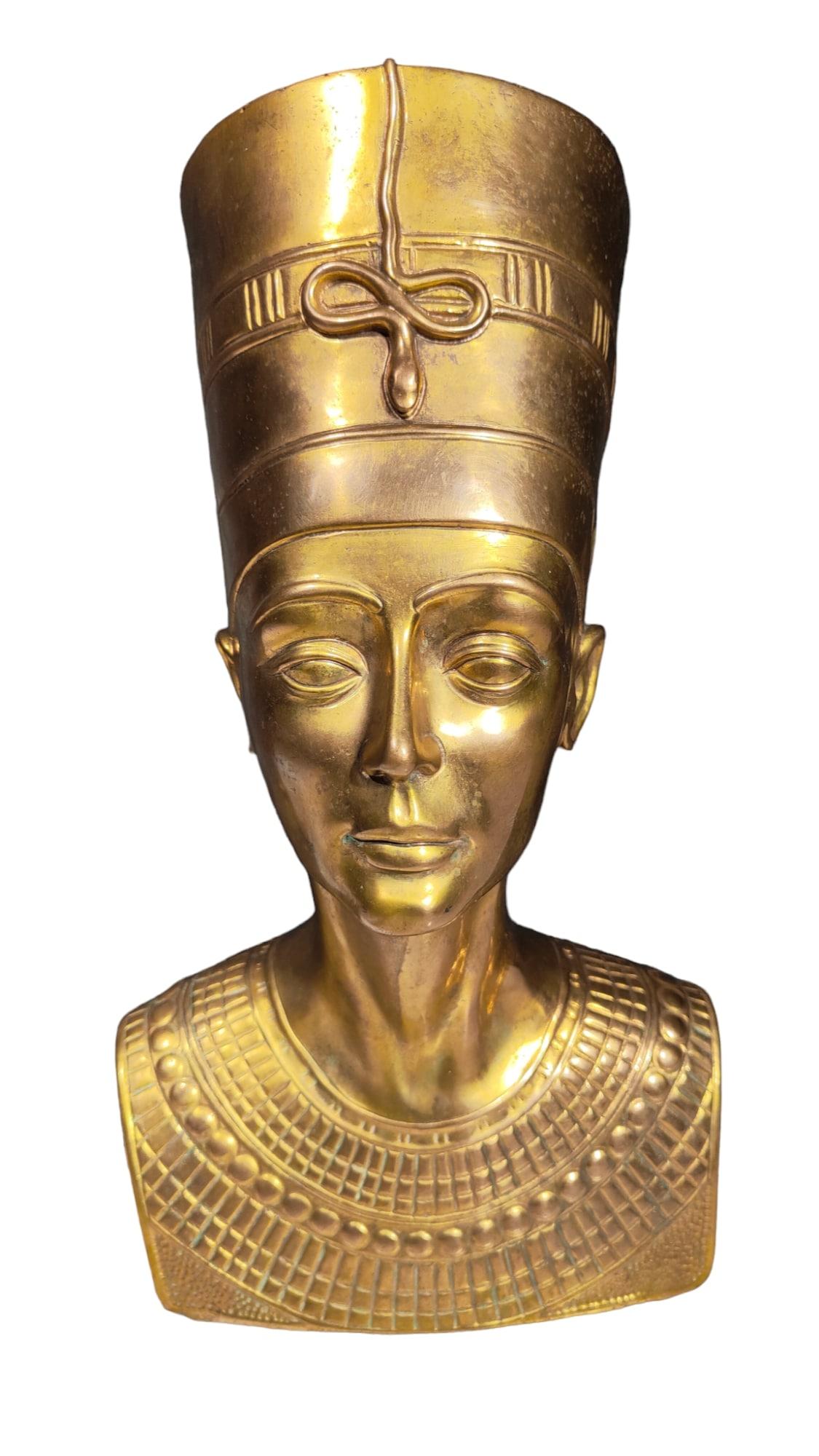 Bust Of Nefertiti In Bronze mid cent For Sale 10