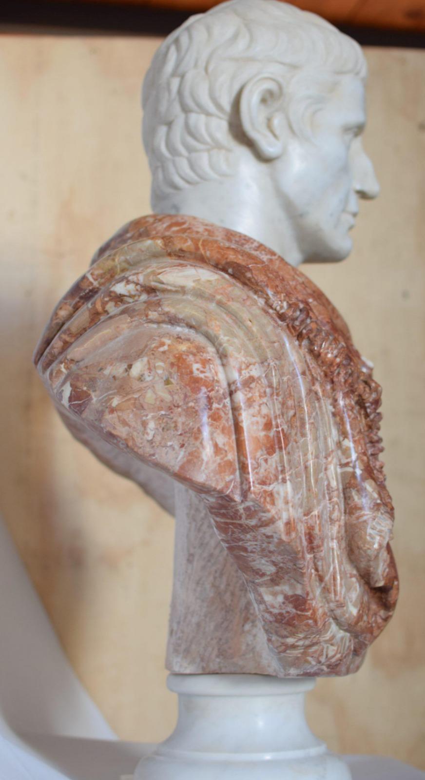 Hand-Crafted Bust of Octavian Augustus in Breccia Pernice and white Carrara  end 20th Century For Sale