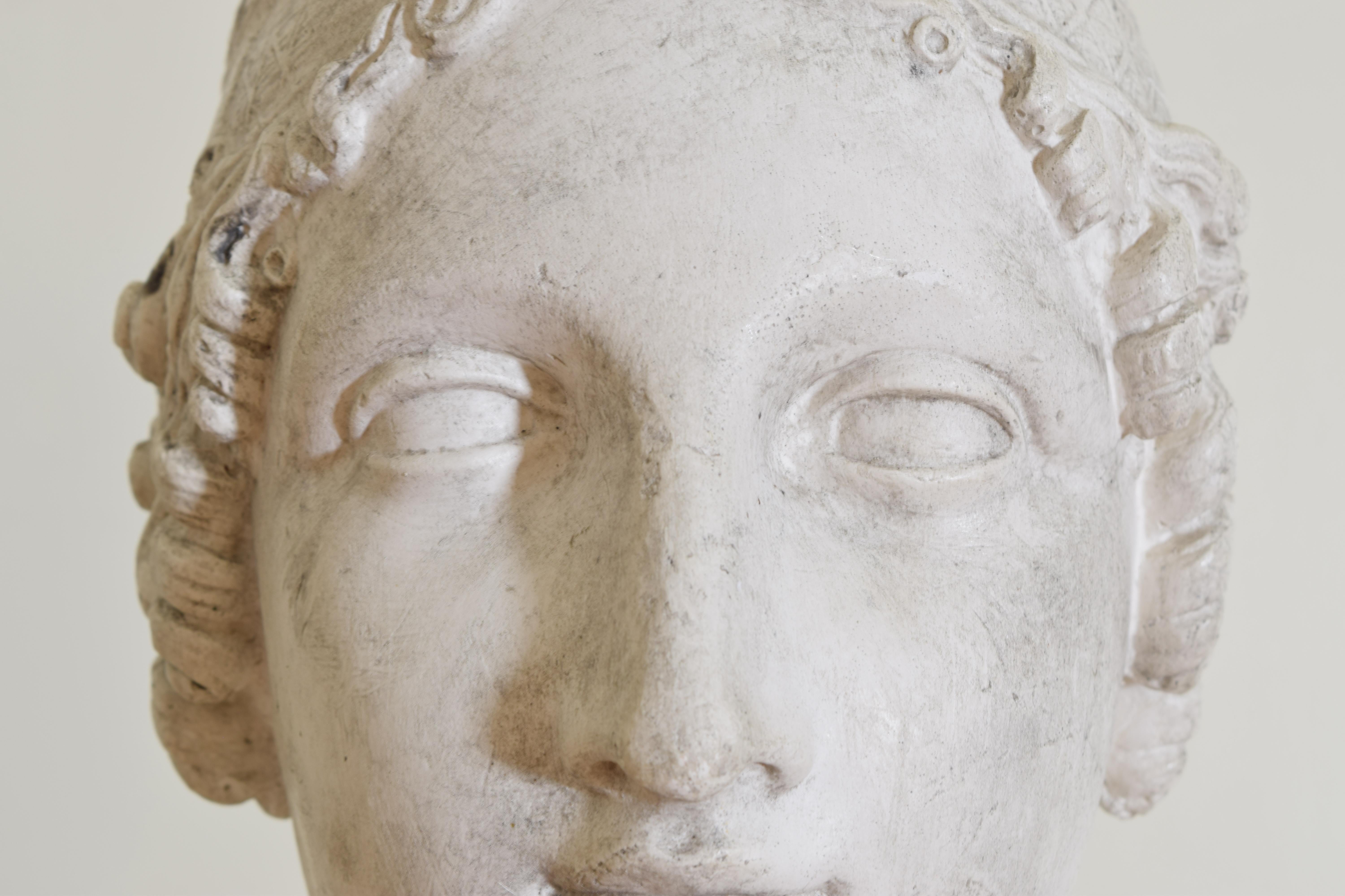 Plaster Bust of Paolina Borghese Bonaparte In Good Condition For Sale In Atlanta, GA