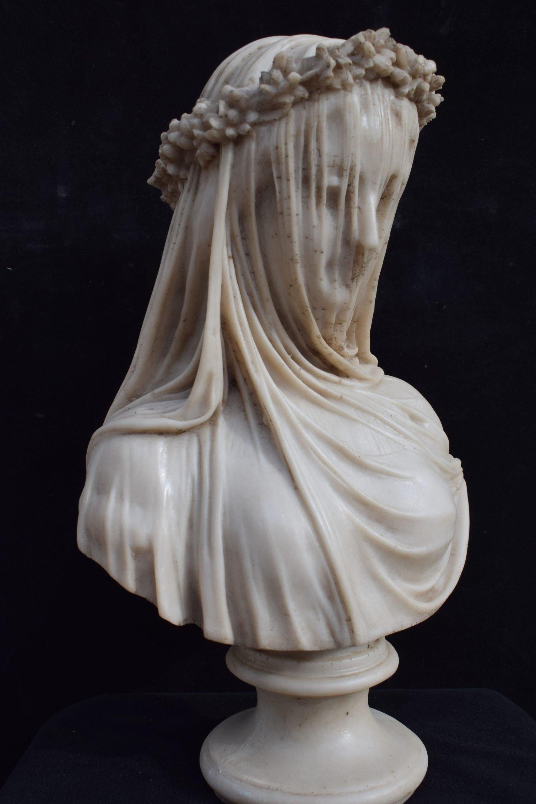 XXI secolo e contemporaneo Busto di donna velata in vendita