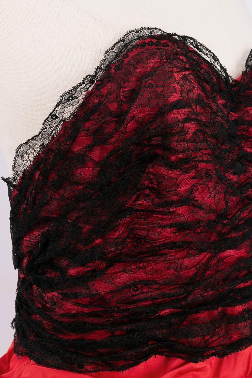 Rosso Abito bustier in taffetà e pizzo in vendita