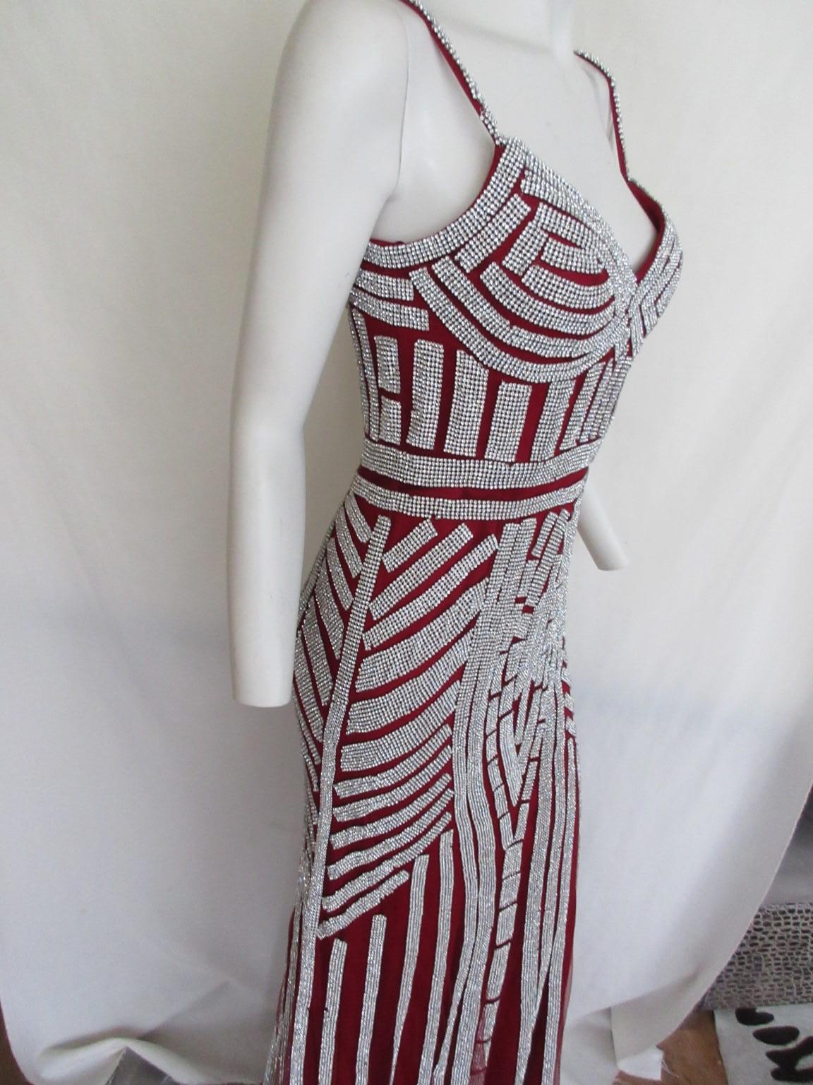 Robe de soirée bustier à bretelles argentées en vente 4