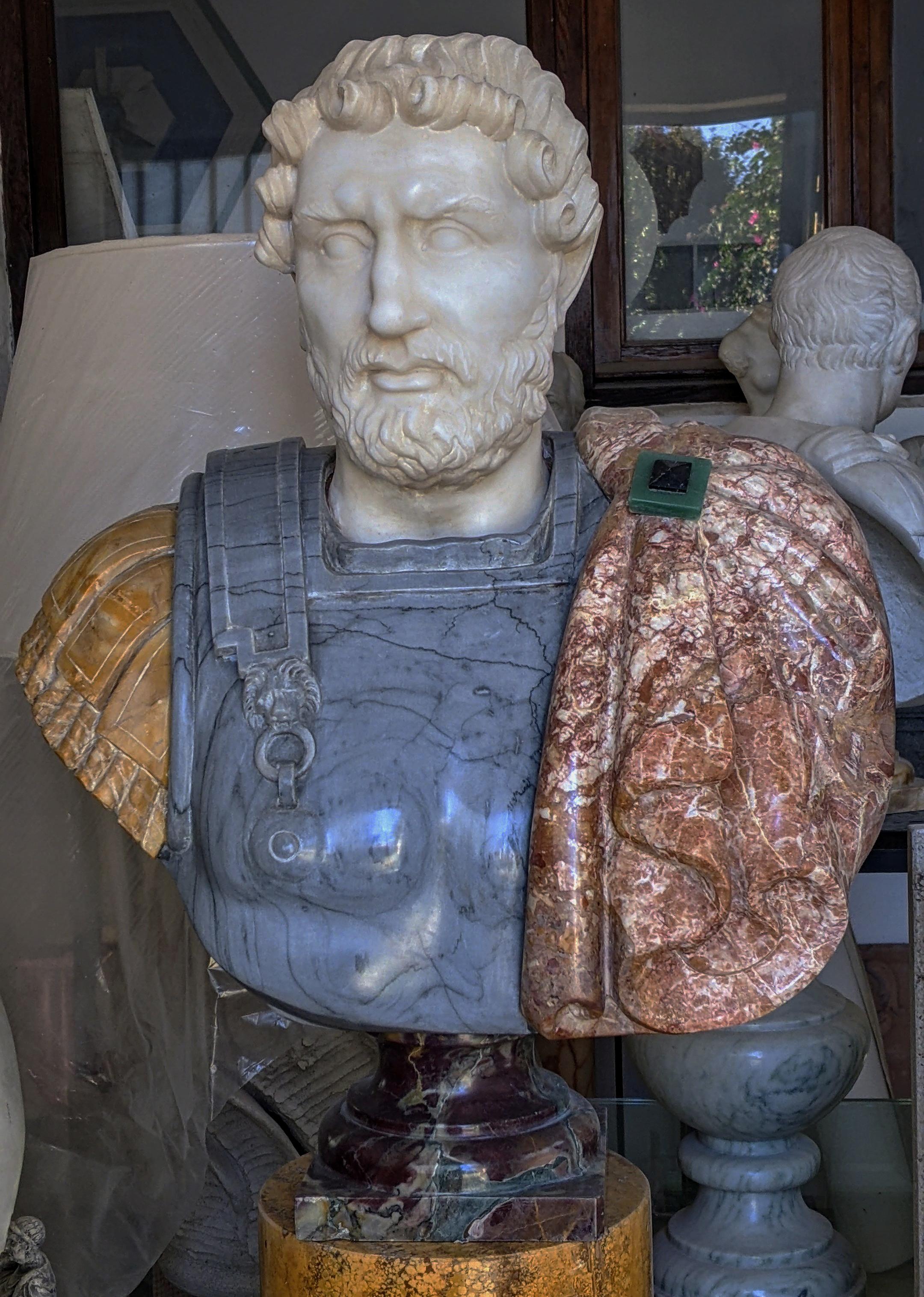 Hadrian bust in polychrome marble For Sale 6