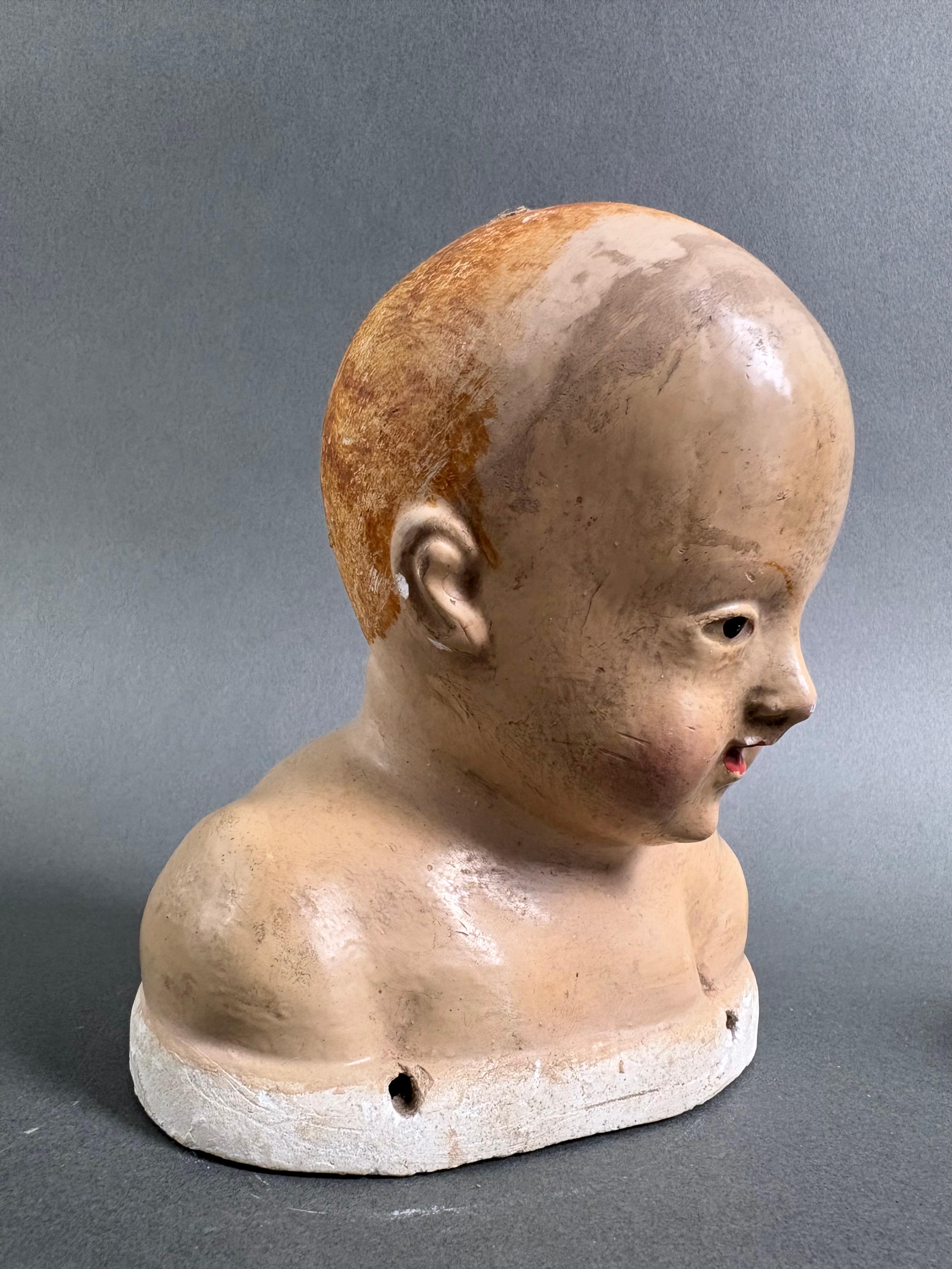 Buste de l'Enfant Jésus Polychrome Sculpture italienne du XVIIIe siècle en vente 1