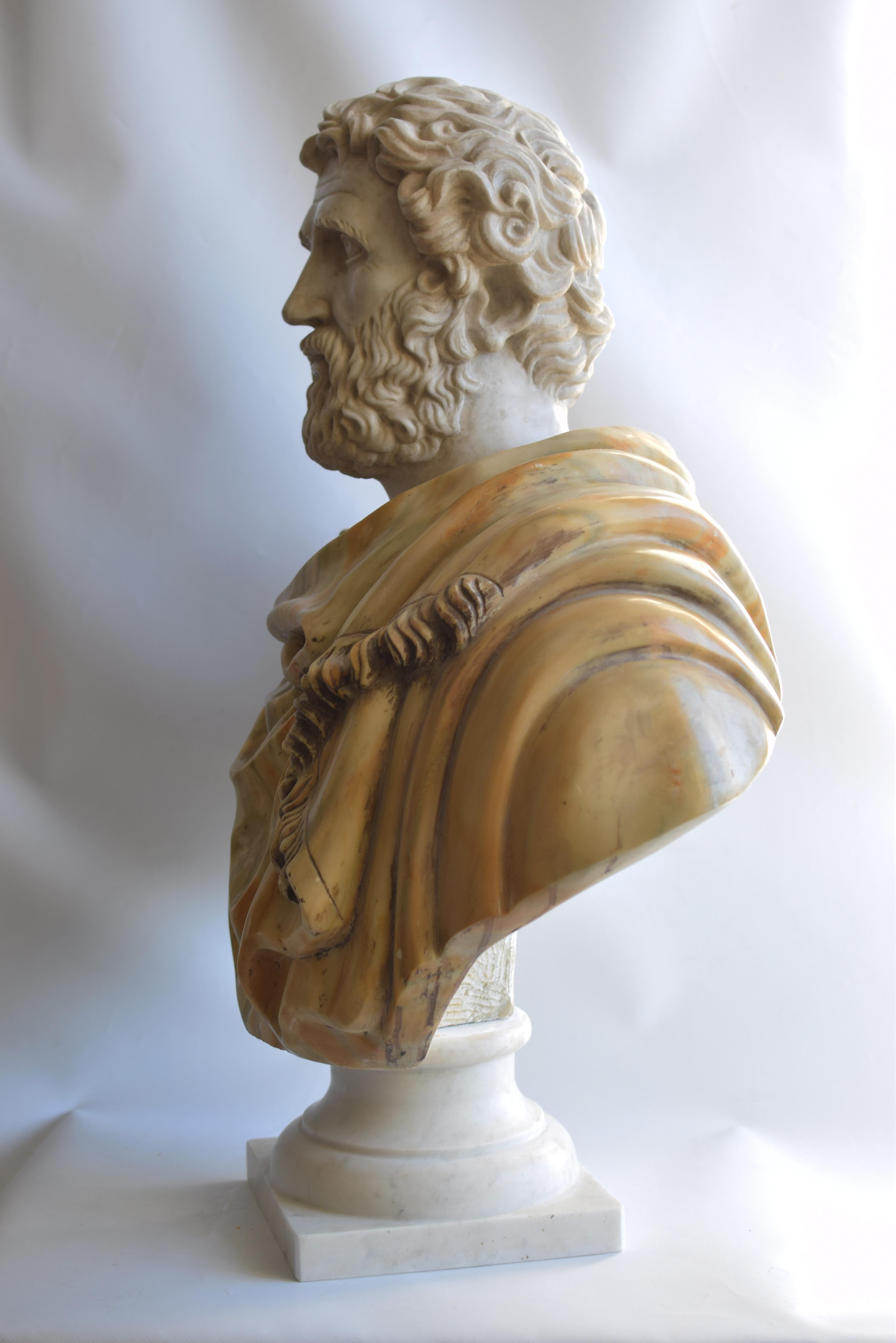 Hand-Crafted Busto di Antonino Pio in marmo giallo Siena e marmo bianco Carrara -made Italy For Sale