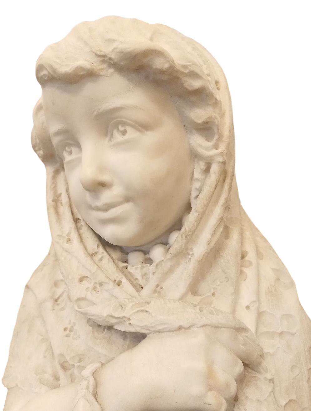 Bust of Child with Veil in Carrara Marble In Good Condition In Salò, IT