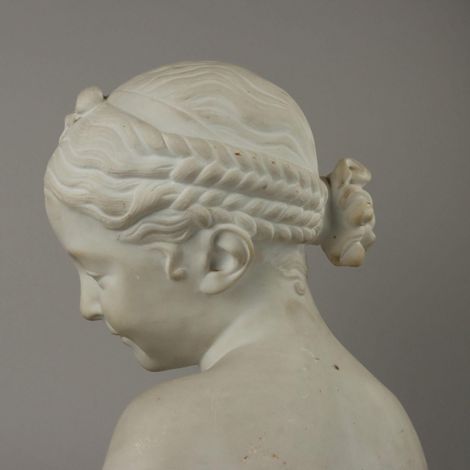 Bust of Maiden in White Marble Italy Mid-19th Century In Good Condition For Sale In Milano, IT