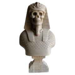 Busto di faraone egizio, (memento- vanitas) Scolpito mit Marmo Bianco di Carrara