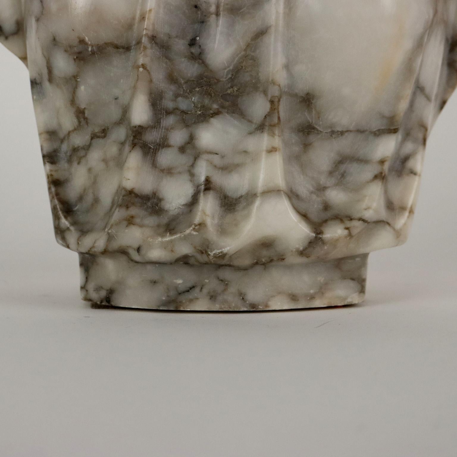 Bust of Young Woman in Alabaster and White Marble Italy Second Half 19th cent. In Good Condition For Sale In Milano, IT