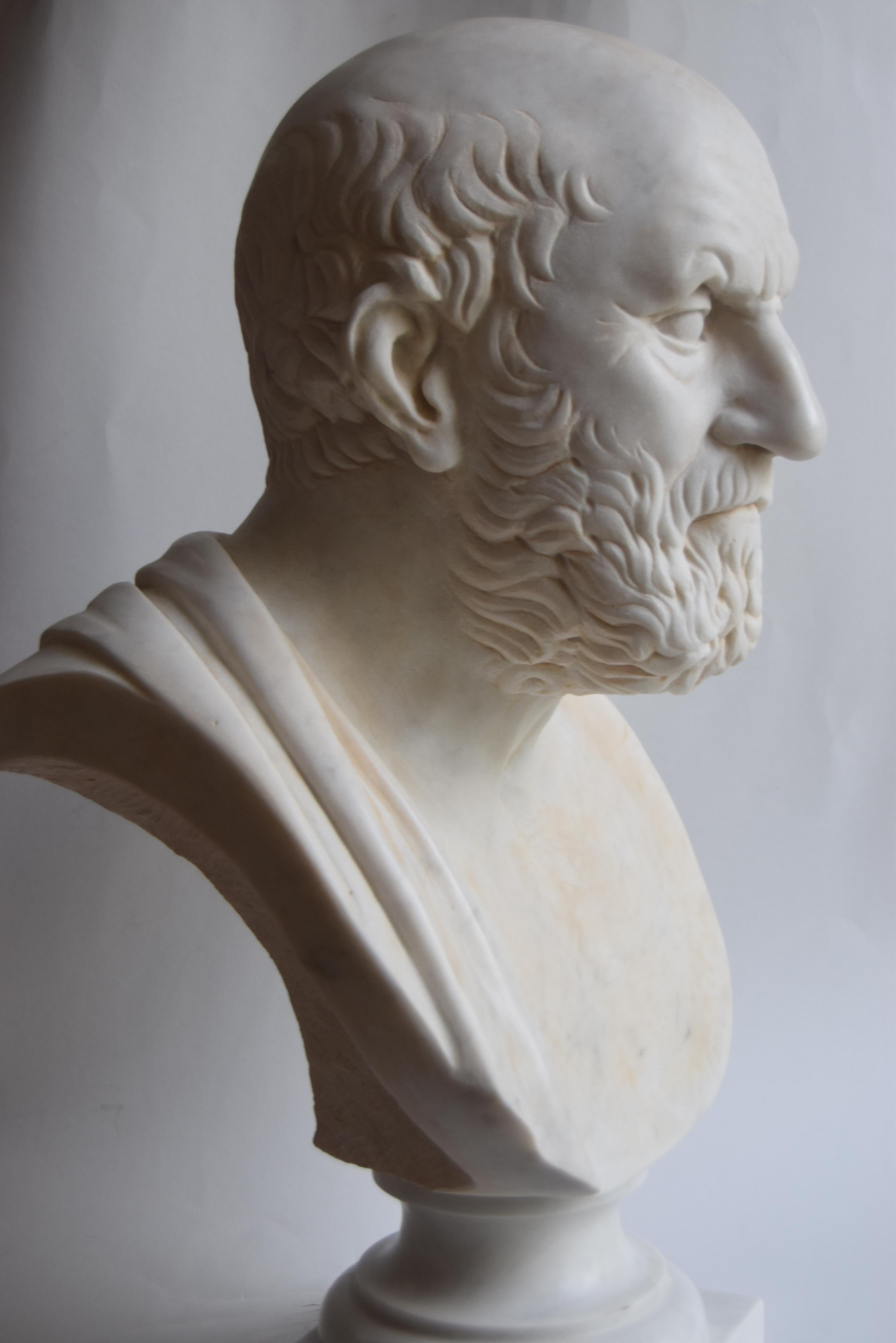 Marbre Buste d'Hippocrate sculpté sur du marbre blanc de Carrare en vente