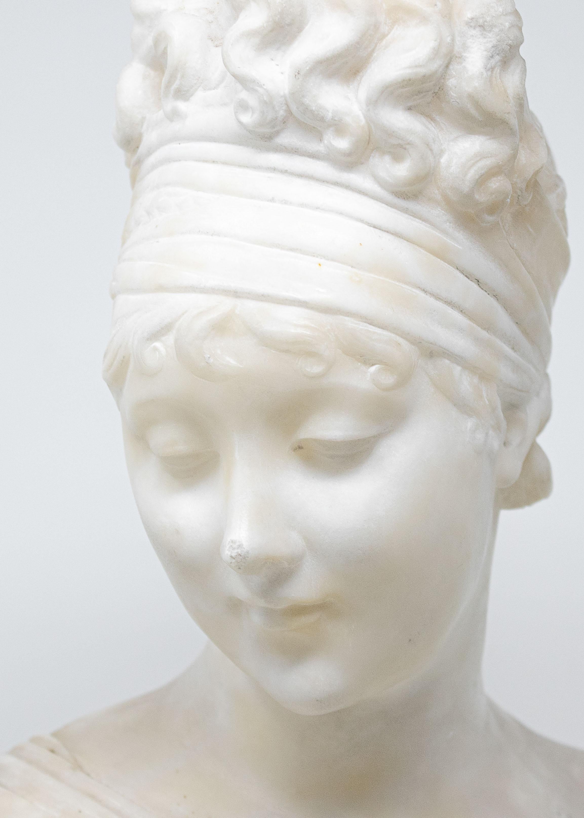 Bust of Juliette Récamier, Alabaster, 19th century  In Good Condition For Sale In Milan, IT