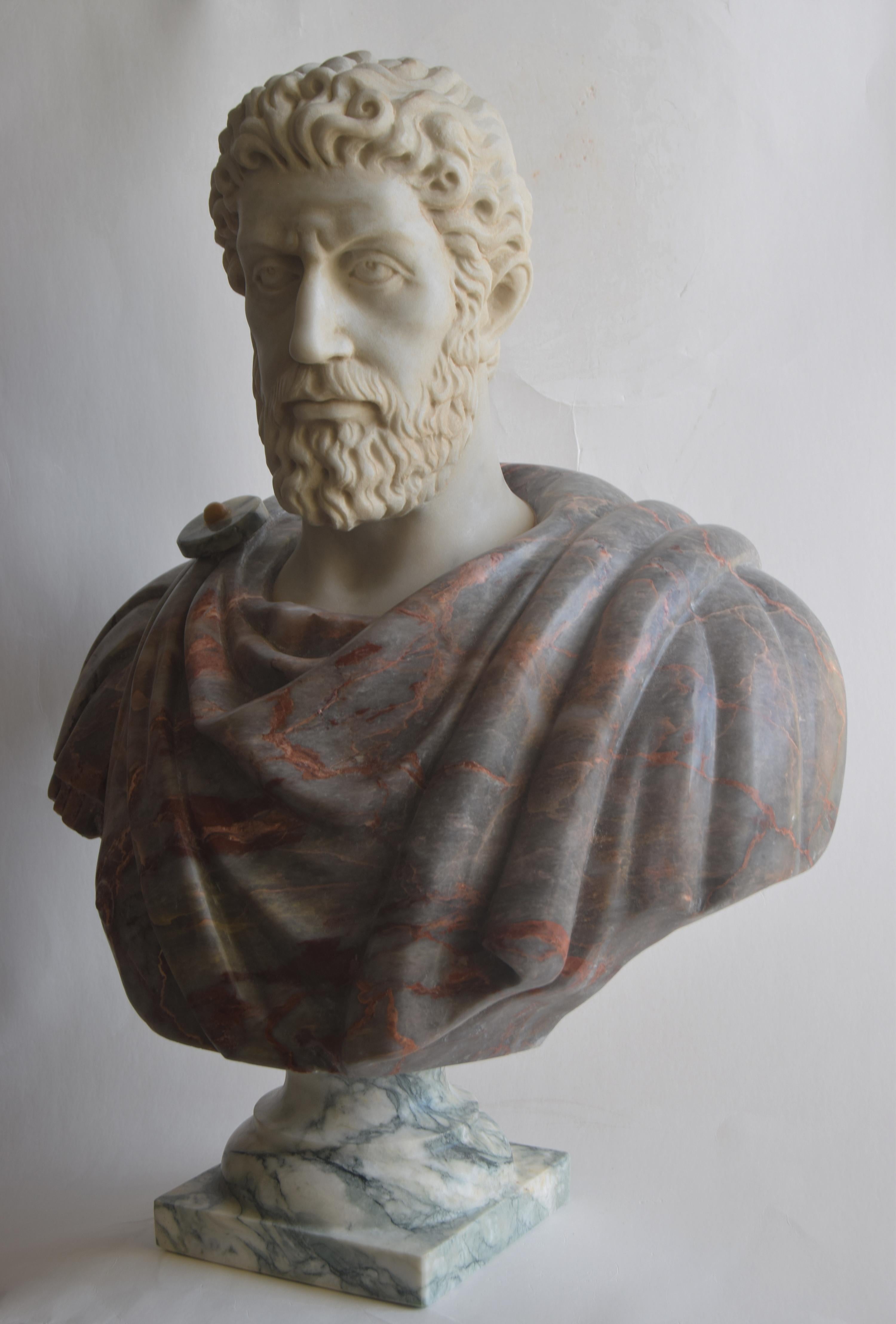 Romano classico Busto di marco Aurelio in marmi policromi -made in Italy in vendita