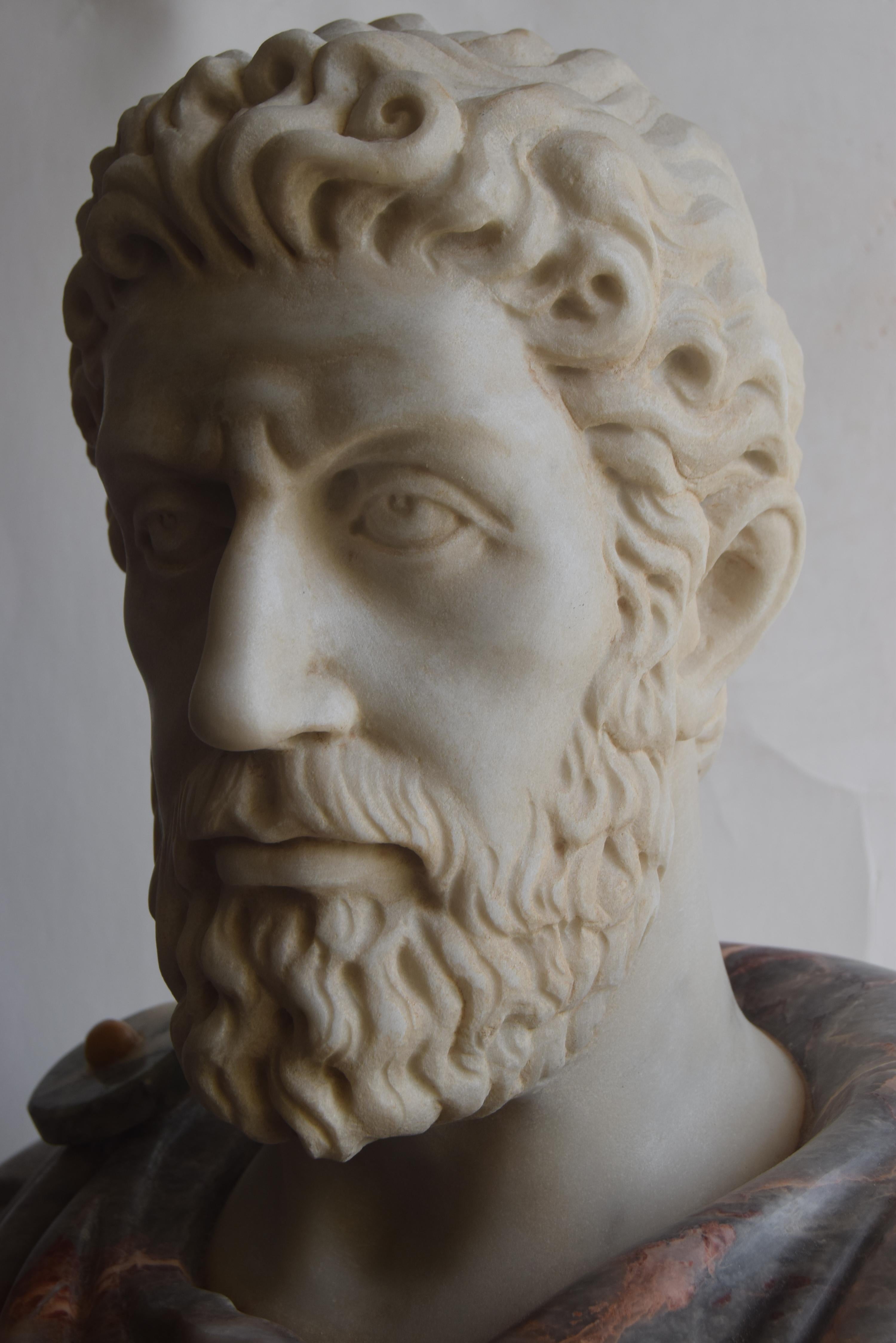 Busto di marco Aurelio in marmi policromi -made in Italy In condizioni buone in vendita a Tarquinia, IT