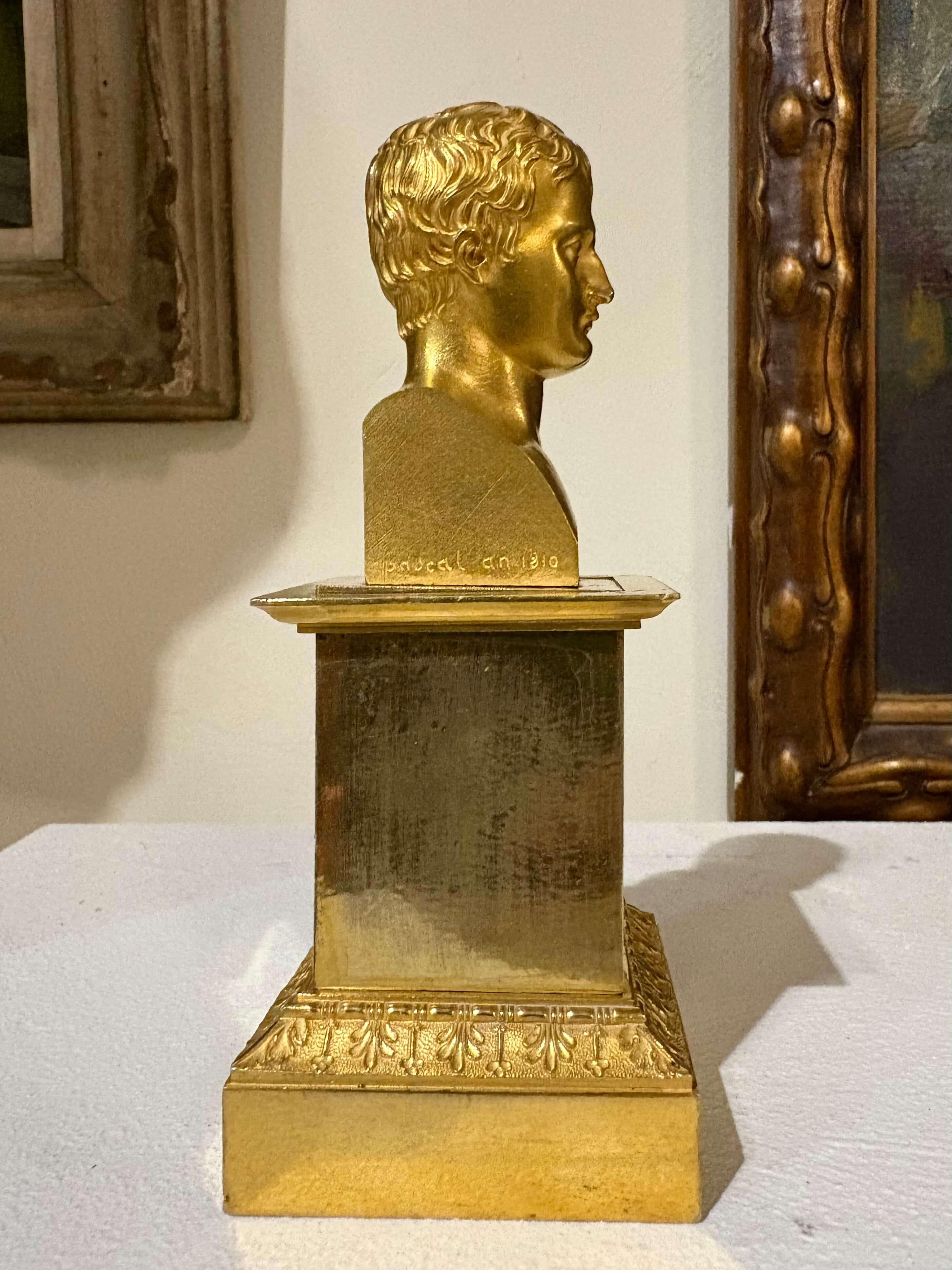 Bust of Napoleon I in Gilded Bronze in Ormolu Empire-era In Good Condition For Sale In Pistoia, IT