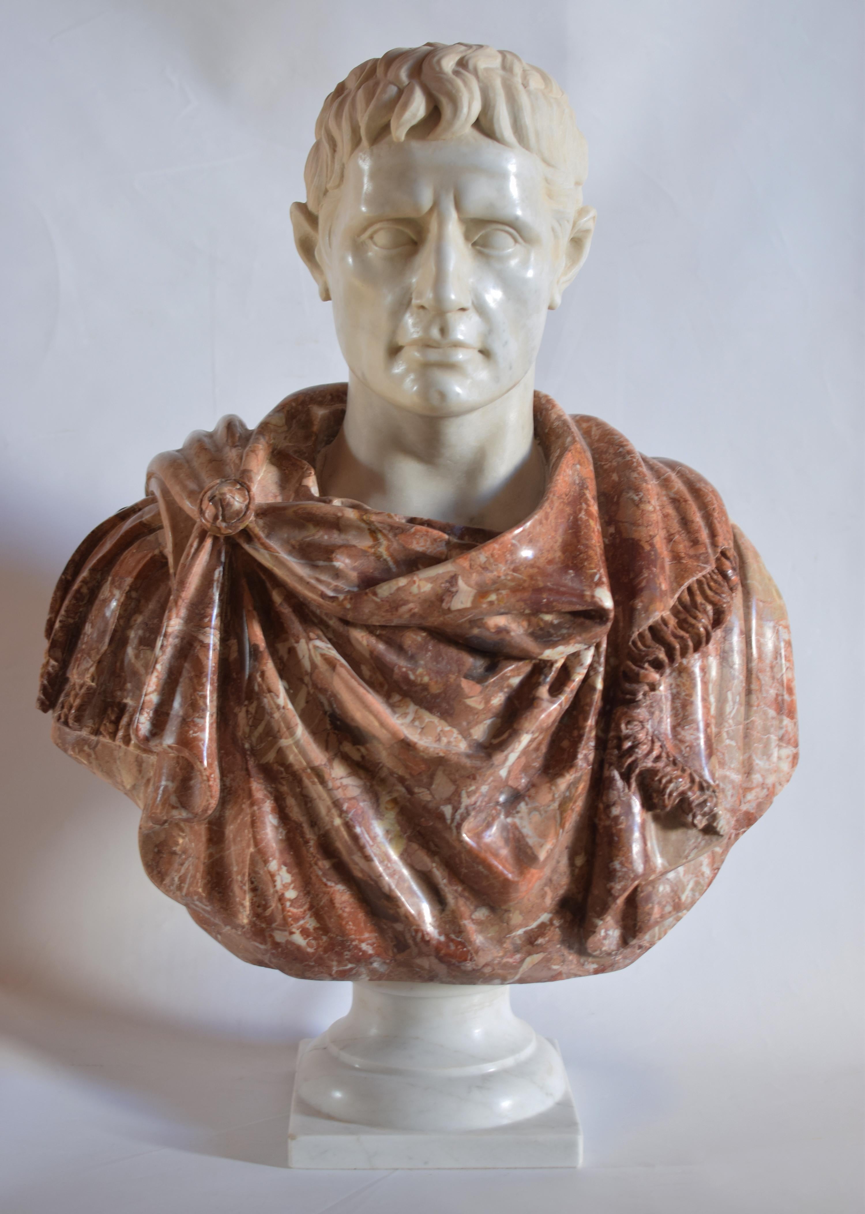Romain classique Busto di Ottaviano Augusto en Bretagne et marmo Bianco Carrara, fabriqué en Italie en vente