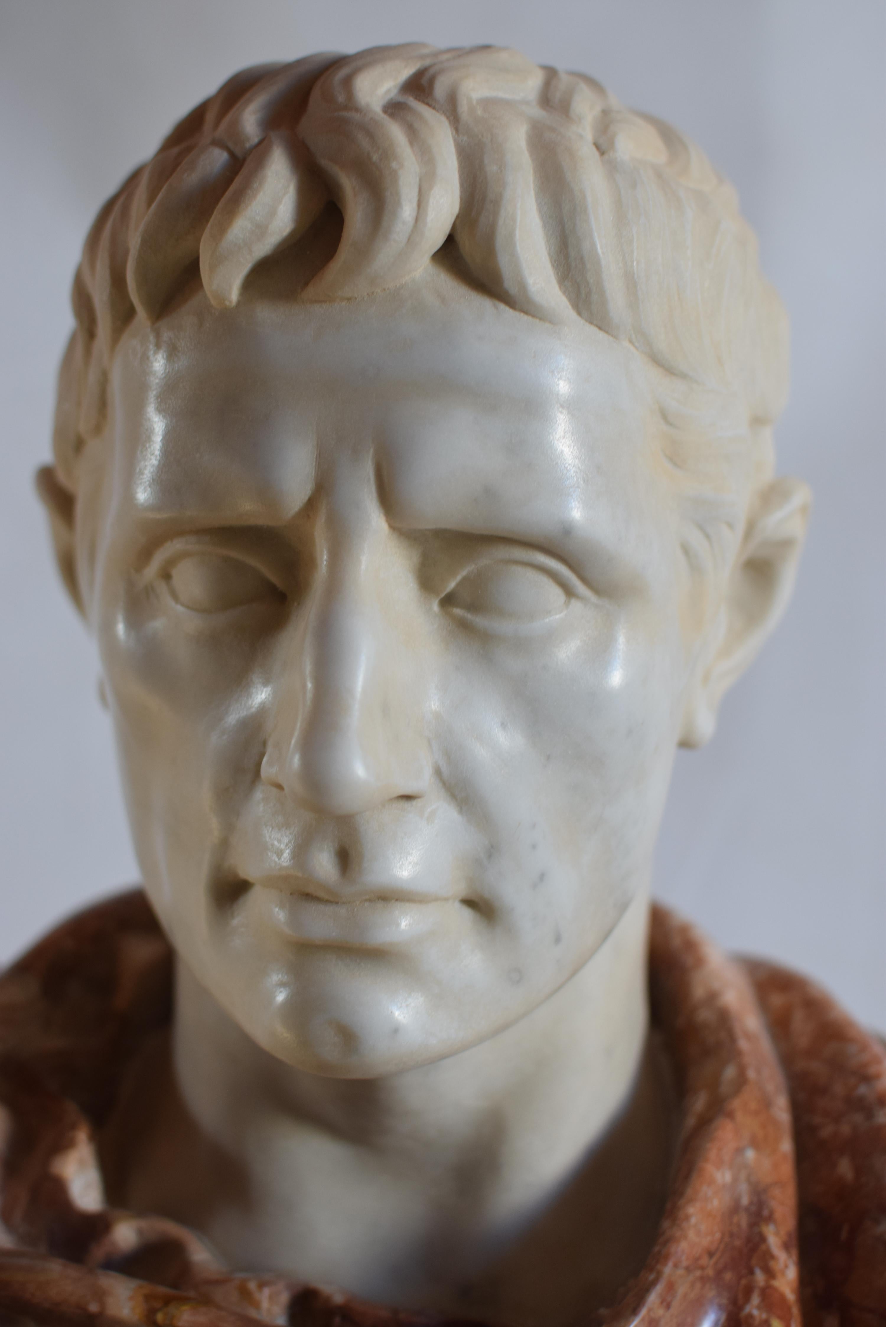 Hand-Crafted Busto di Ottaviano Augusto in breccia pernice e marmo bianco Carrara -made Italy For Sale