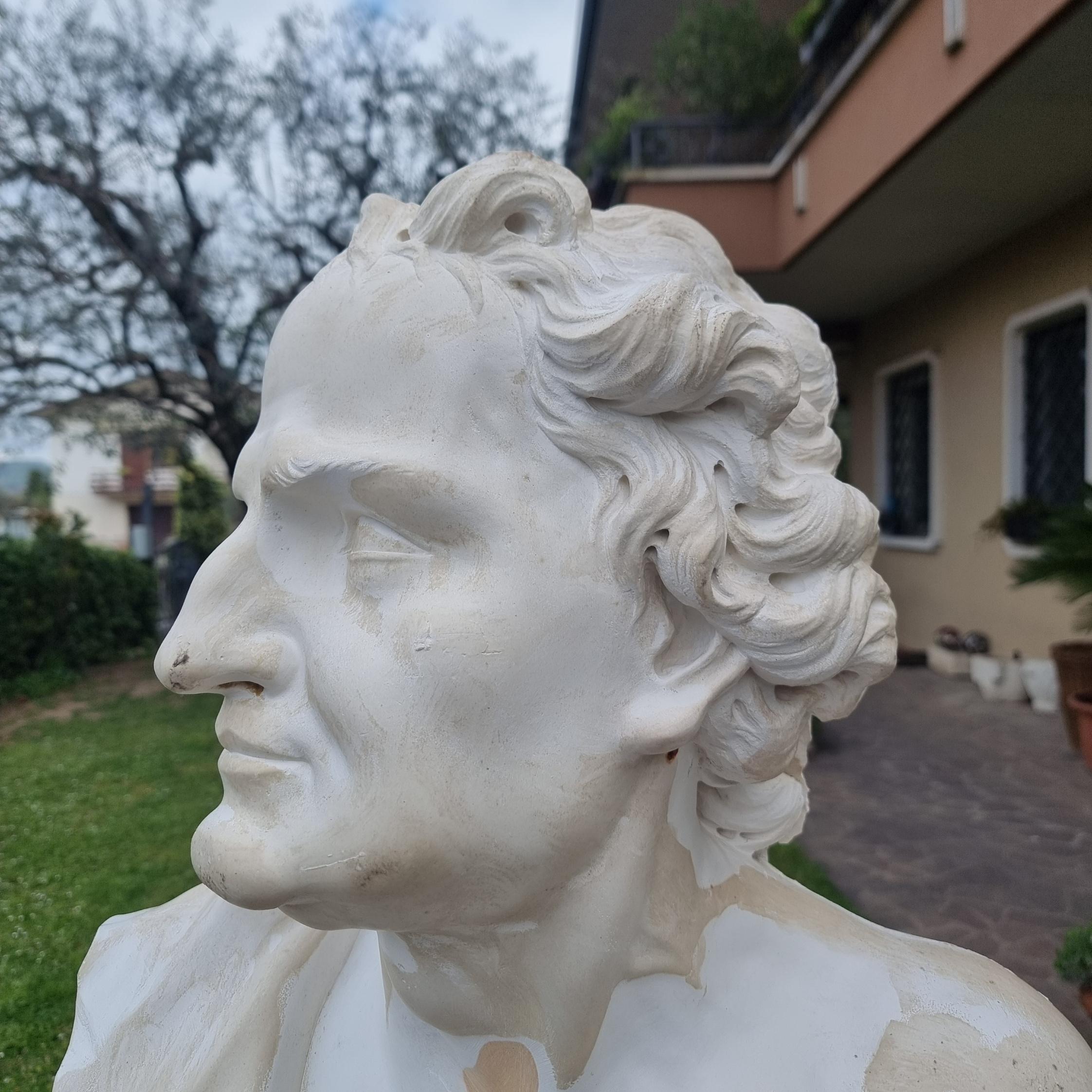 Busto di Uomo Virile in Gesso 800 di Alta Qualità in vendita 7