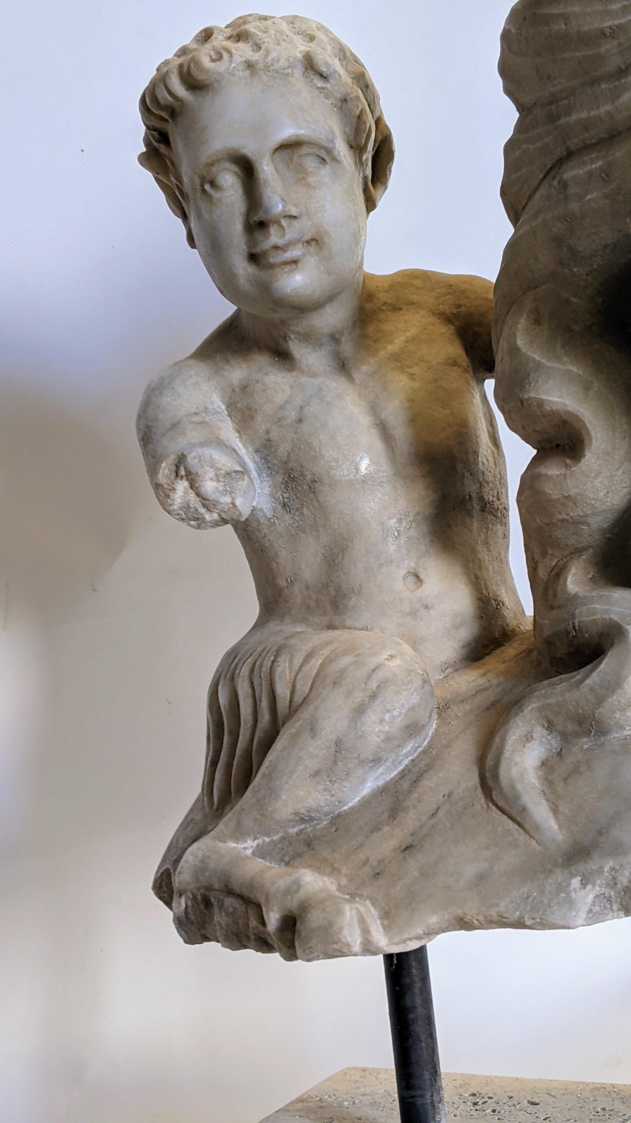 Fauna und kleine Faun-Büste aus Carrara-Marmor - Original in Italien hergestellt im Angebot 2