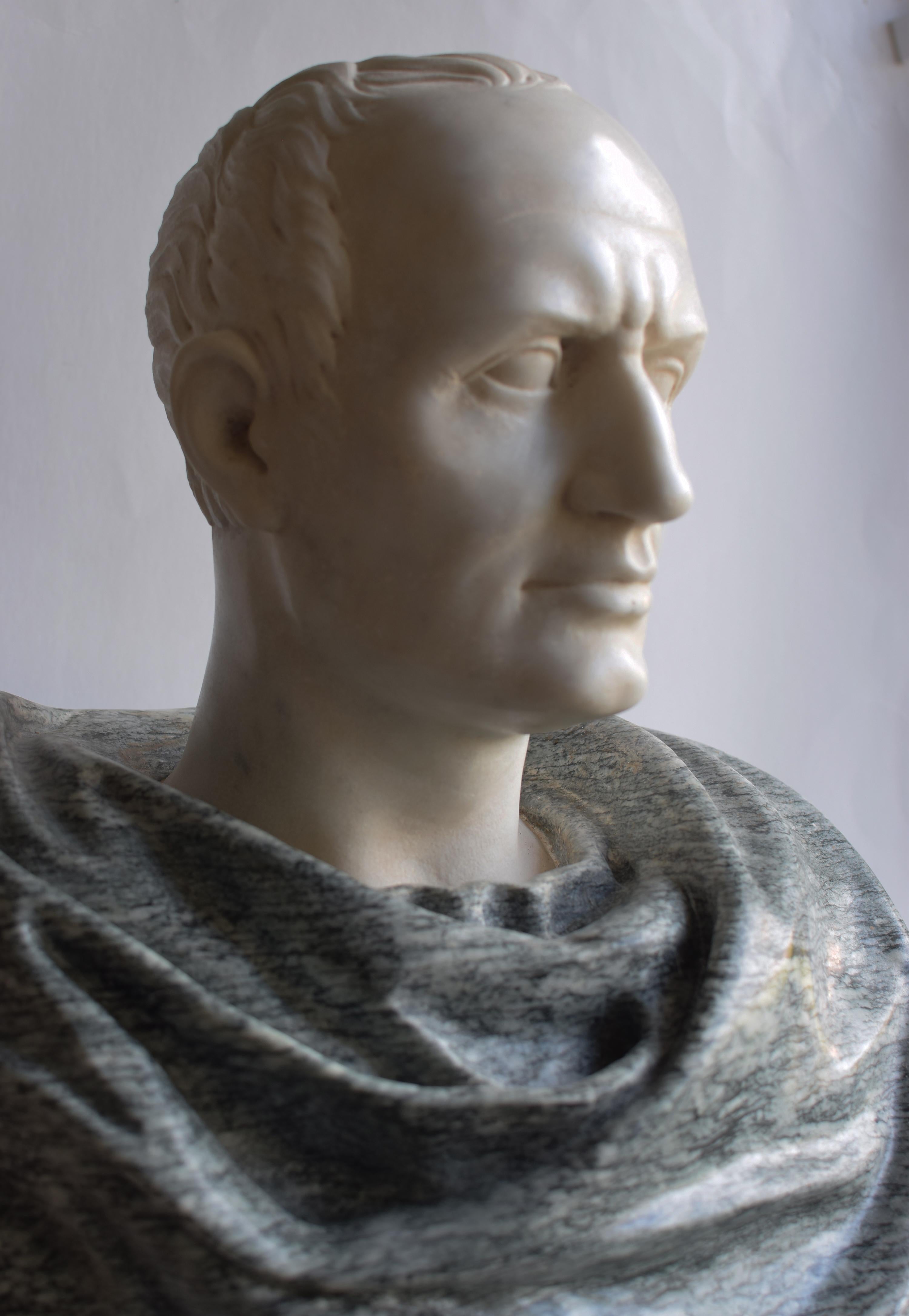 Italian Bust Julius Caesar carved on  white and cipolin marble -made in Italy For Sale