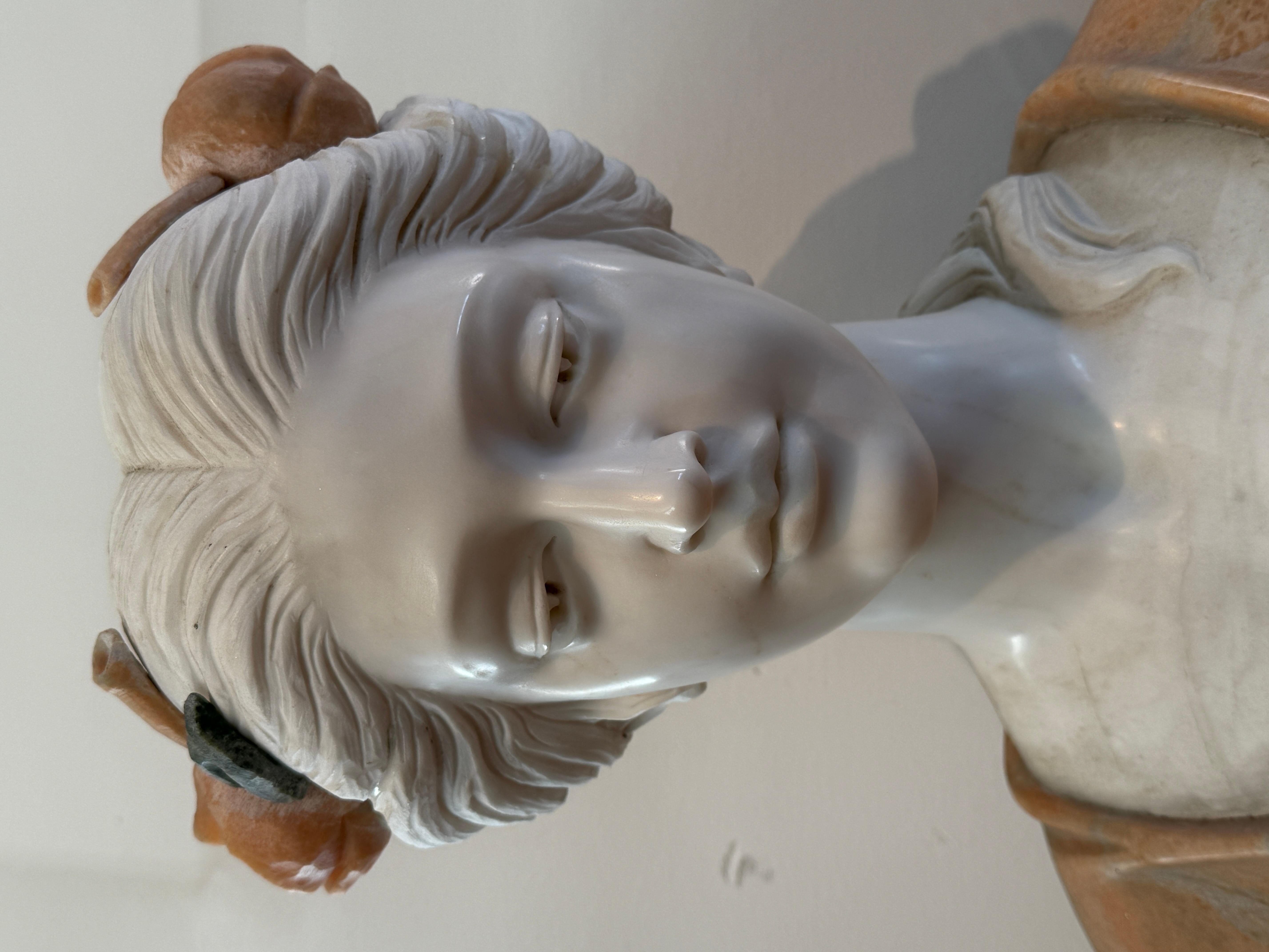 Busto in marmo deluxe raffigurante una dama bianca anni '70 (20th Century) im Angebot