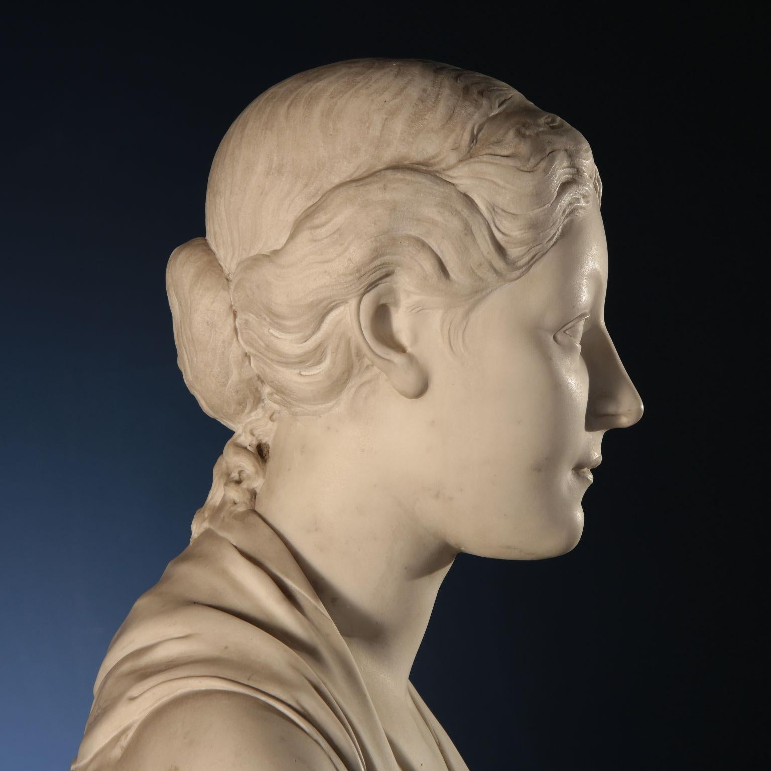 Spring marble bust, first half of the 19th century In Good Condition For Sale In Milano, IT