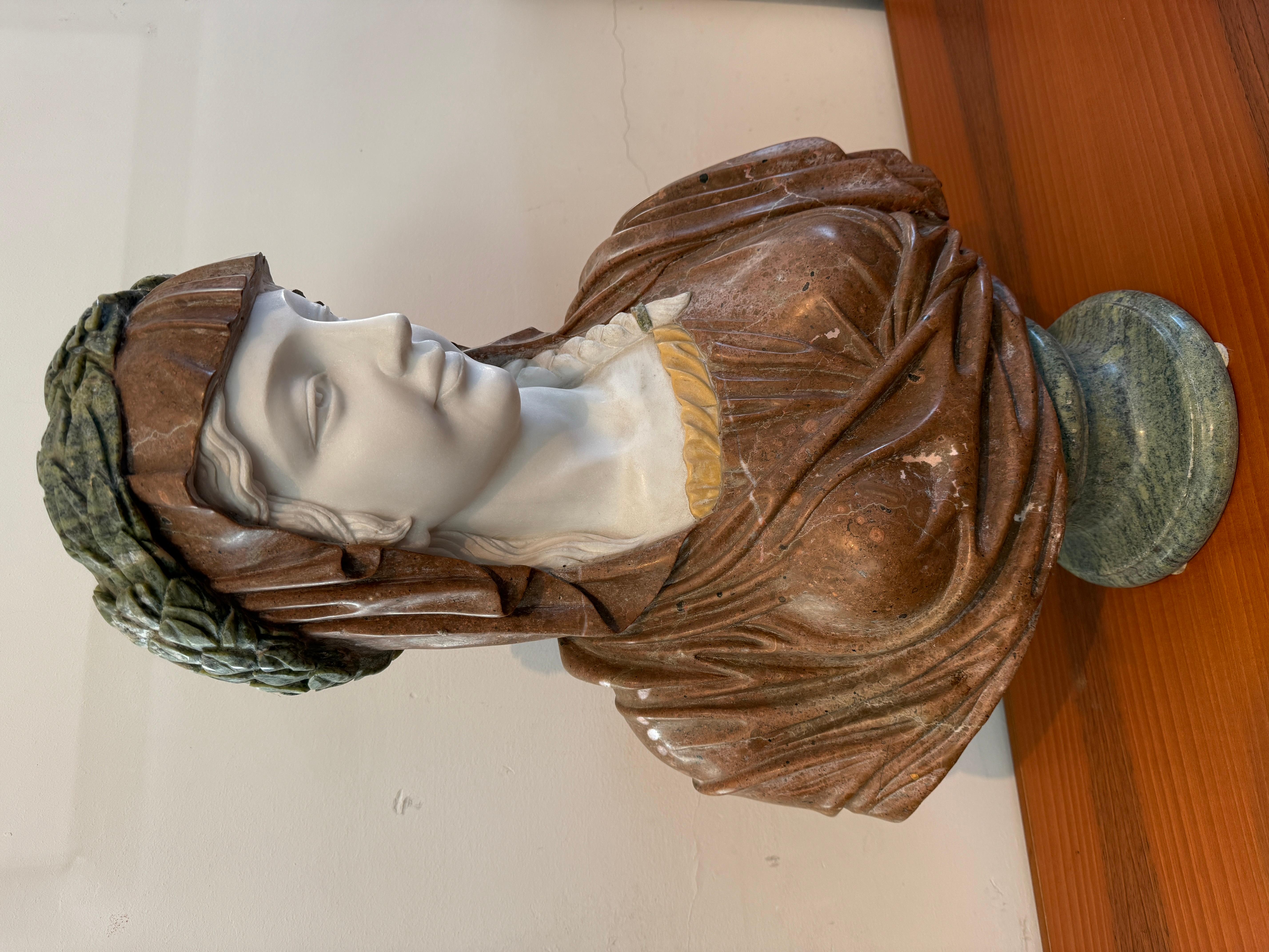 Busto in marmo raffigurante donna religiosa, XX secolo (Handgefertigt) im Angebot