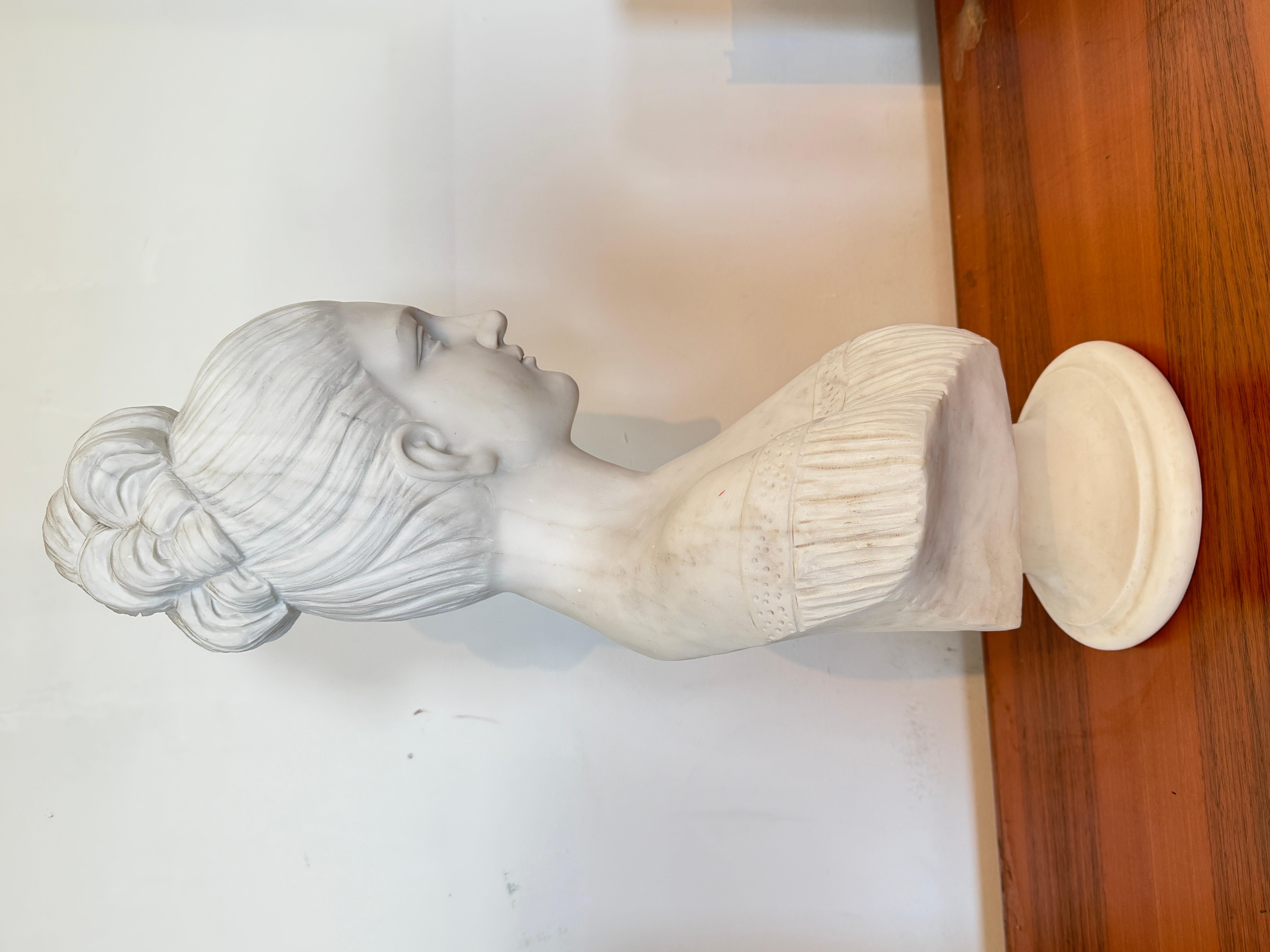 Marbre Buste en marbre représentant une dame italienne 20e siècle en vente