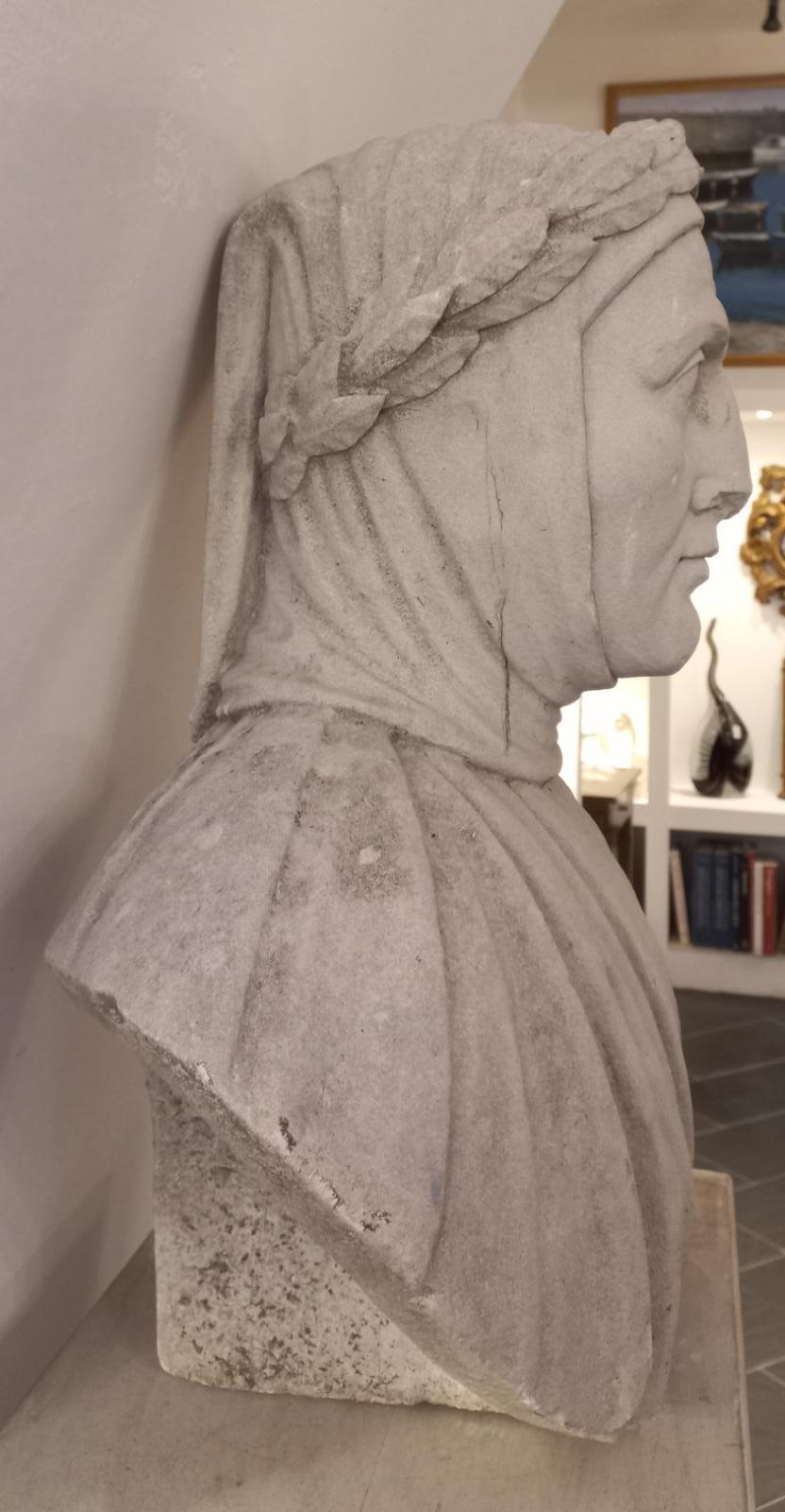 Italian Busto in pietra raffigurante il ritratto di Francesco Petrarca For Sale