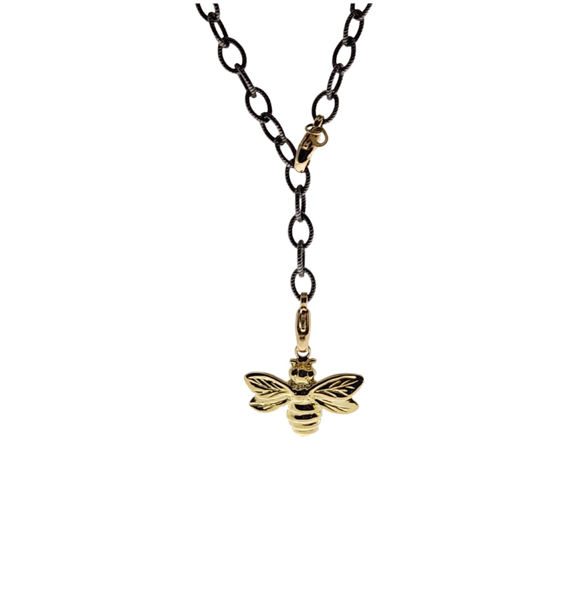Women's or Men's Busy Bee Lariat Necklace in 18K Gold on an Oxidized Silver Chain with Lobsters For Sale