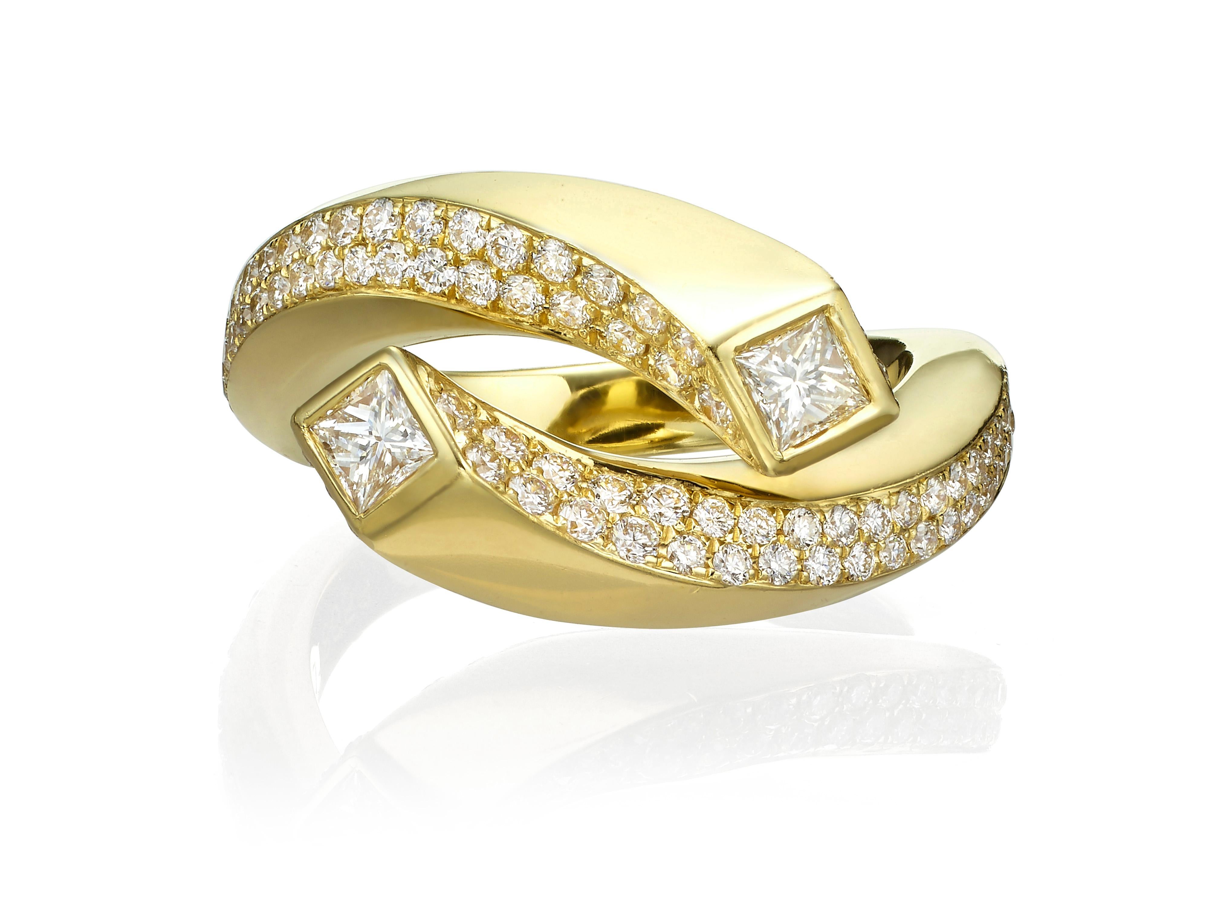 Contemporary 0.99 Carat Princess Cut Diamond 18 Karat Yellow Gold Engagement Ring