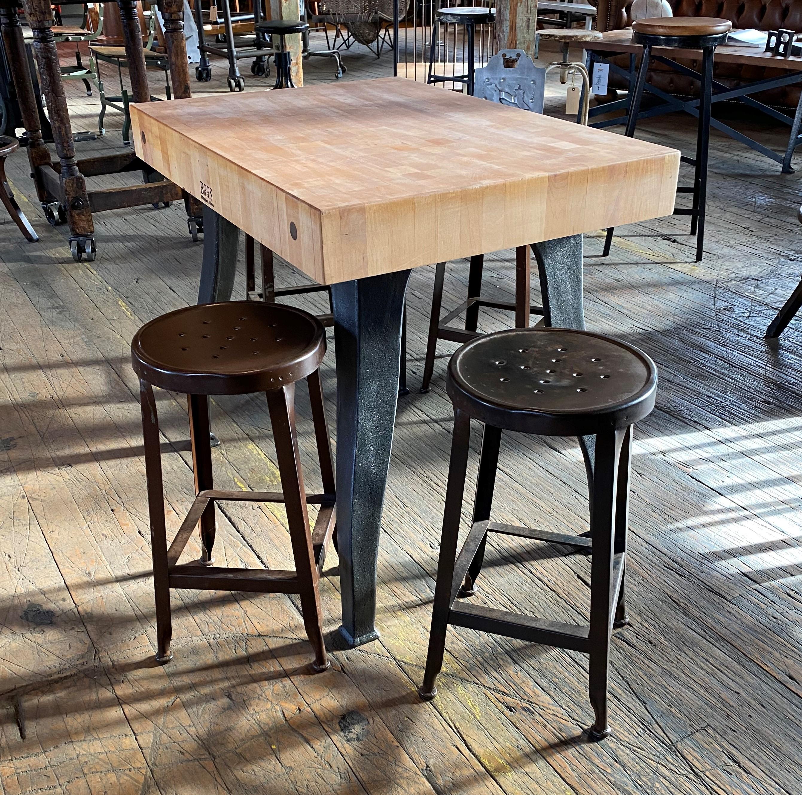 Maple butcher block and cast iron leg table

Overall dimensions: 25