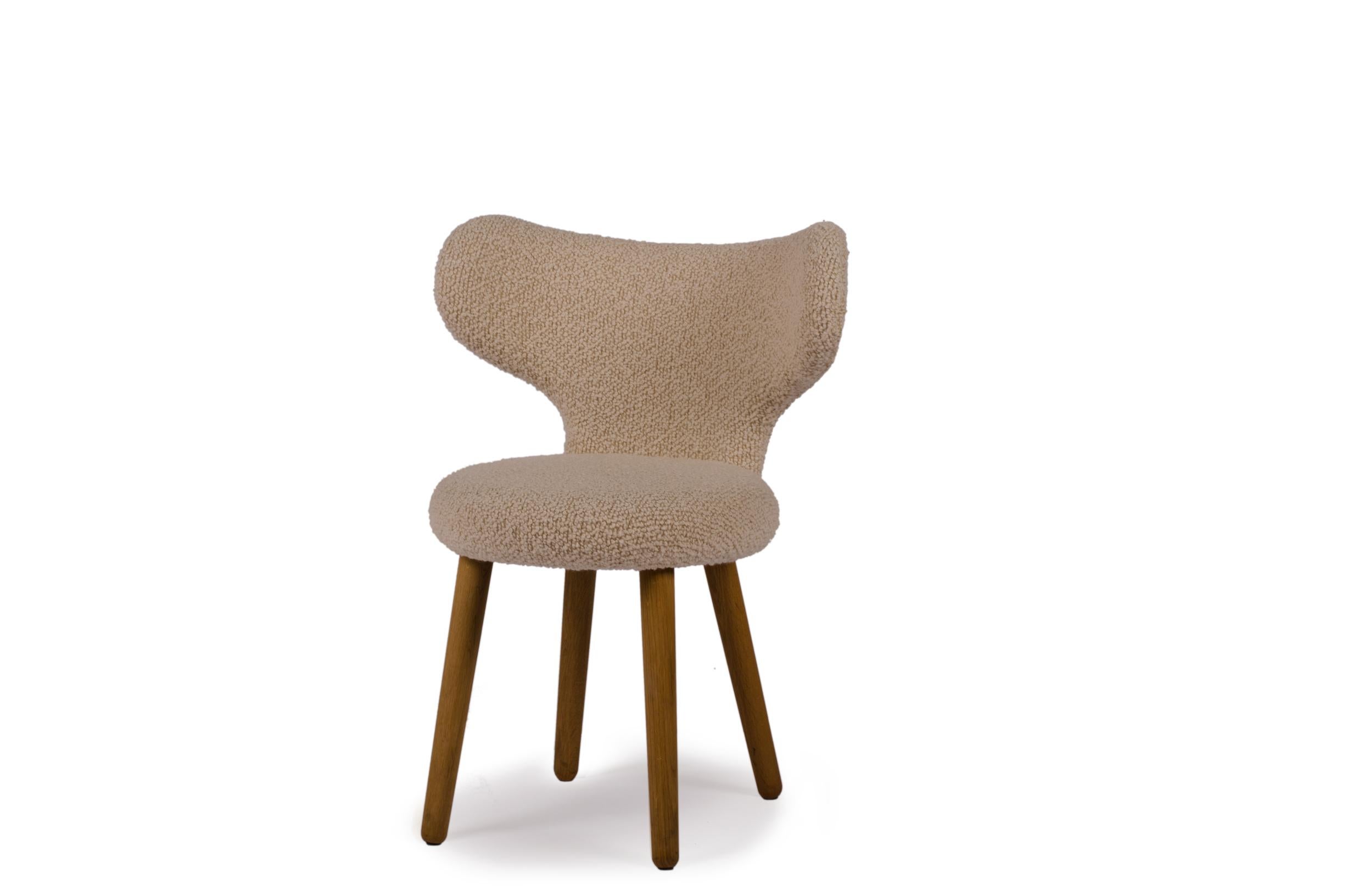 BUTE/Storr TMBO lounge chair by Mazo Design
Dimensions: W 90 x D 68.5 x H 87 cm
Materials: Oak, textile
Also available: ROMO/Linara, DAW/Royal, KVADRAT/Remix, KVADRAT/Hallingdal & Fiord, DEDAR/Linear,
DAW/Mohair & Mcnutt, Sheepskin

1935 is