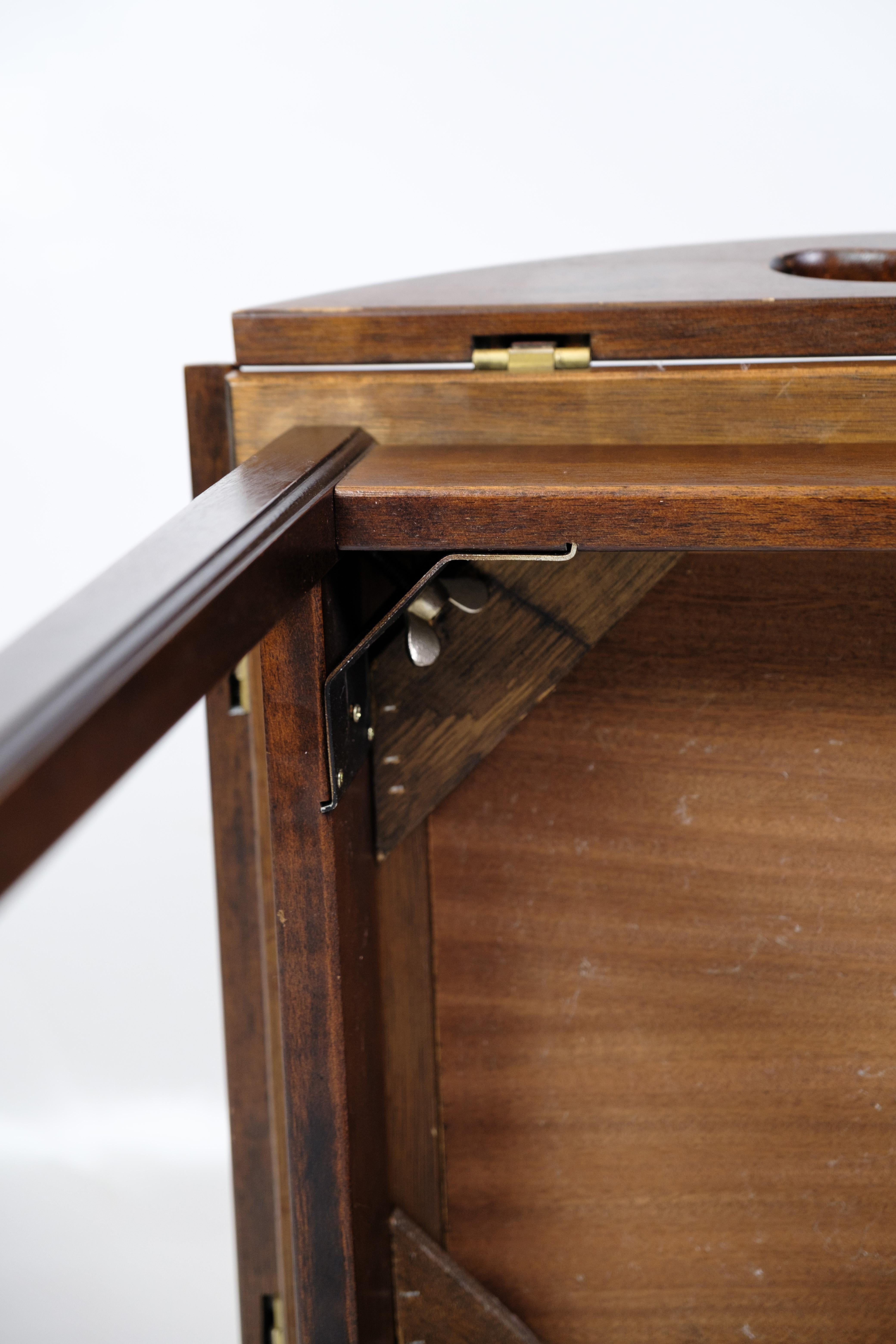 Butler Tisch aus Mahagoni, dänisches Design aus den 1960er Jahren (Dänisch) im Angebot