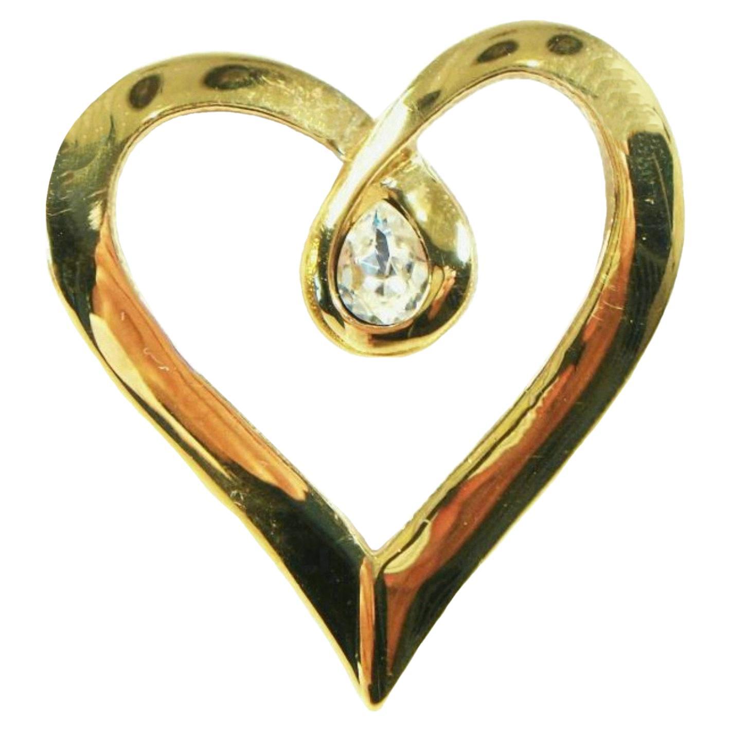 BUTLER - Vintage Gold Tone & Rhinestone Heart Brooch - Signed - Circa 1980's For Sale